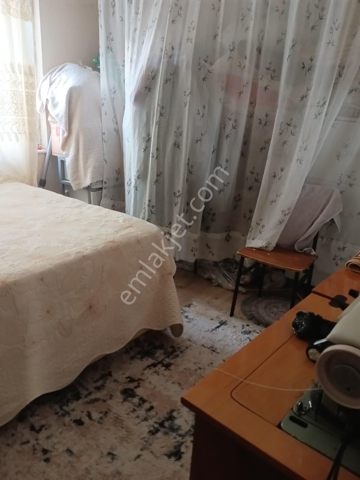 Kozan Gayrimenkulden Göllerde 620mt2 İçinde Ev Ve Arsa - Görsel 10