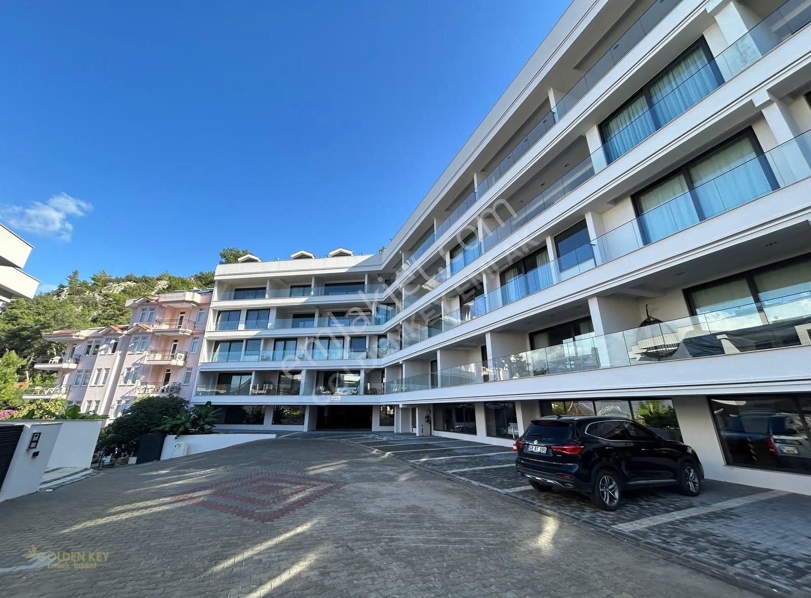 Fethiye Karagözler'de Deniz Manzaralı Lüks 2+1 Kiralık Daire - Görsel 2