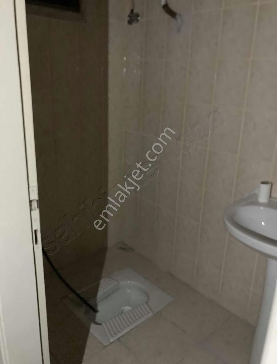 Pazarcı Mahallesinde Denize Yakın Eşyasız Kiralık 2+1 Daire - Görsel 2