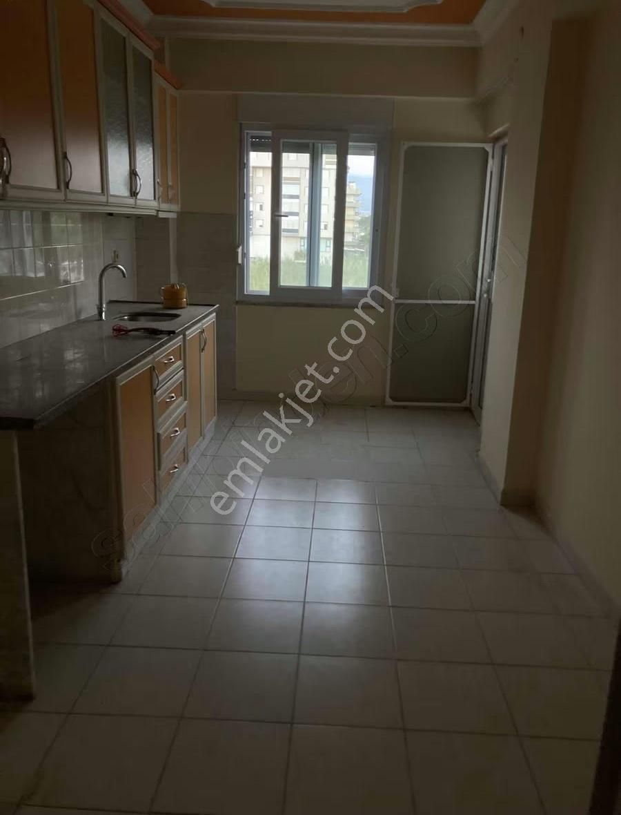 Pazarcı Mahallesinde Denize Yakın Eşyasız Kiralık 2+1 Daire - Görsel 7