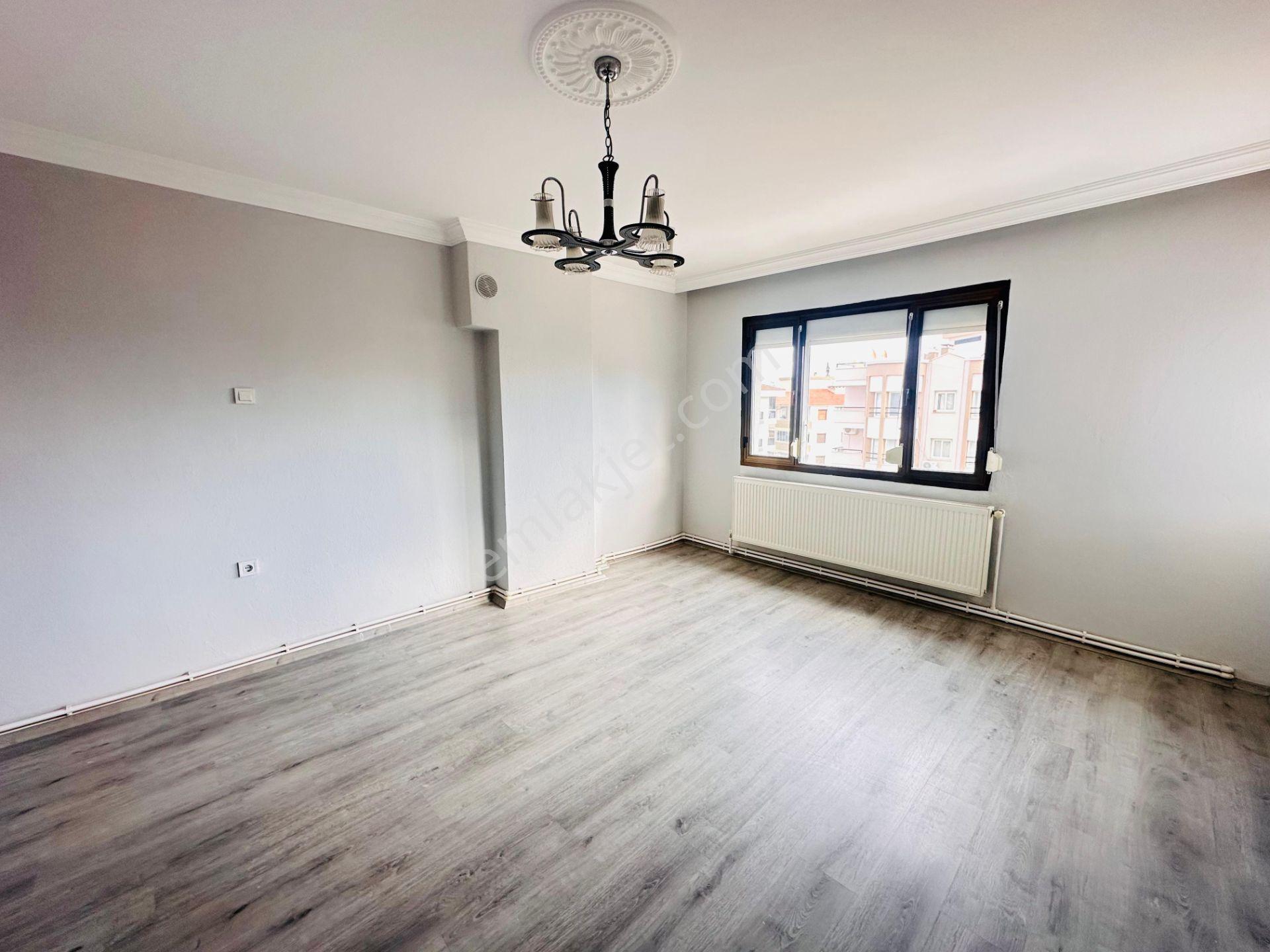 A Plus Gayrimenkulden Cadde Üzerinde Bakımlı 3+1 Satılık Daire - Görsel 22