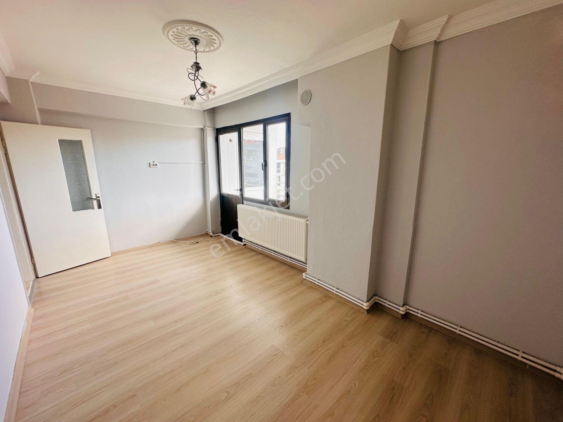A Plus Gayrimenkulden Cadde Üzerinde Bakımlı 3+1 Satılık Daire - Görsel 17