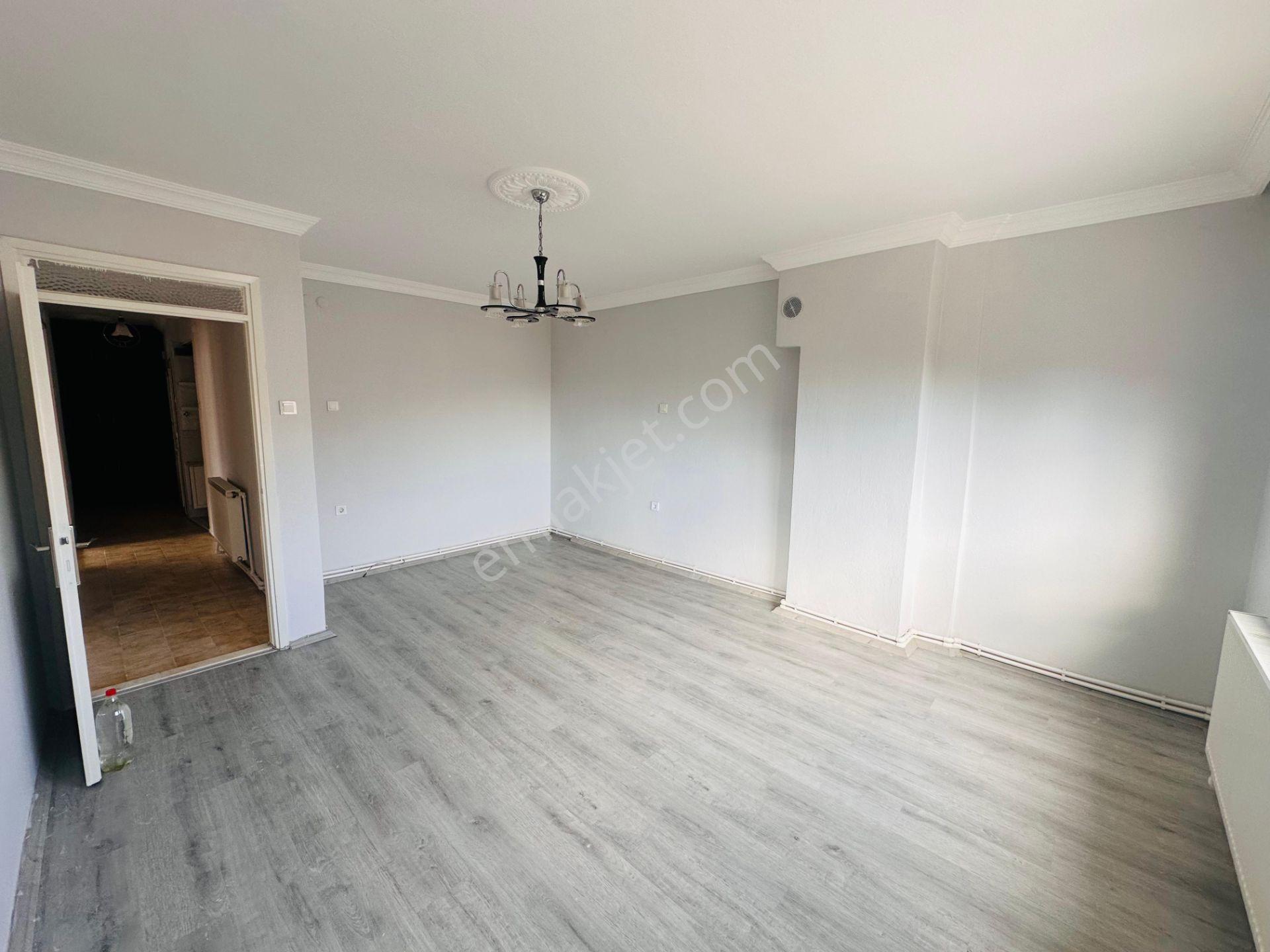 A Plus Gayrimenkulden Cadde Üzerinde Bakımlı 3+1 Satılık Daire - Görsel 19