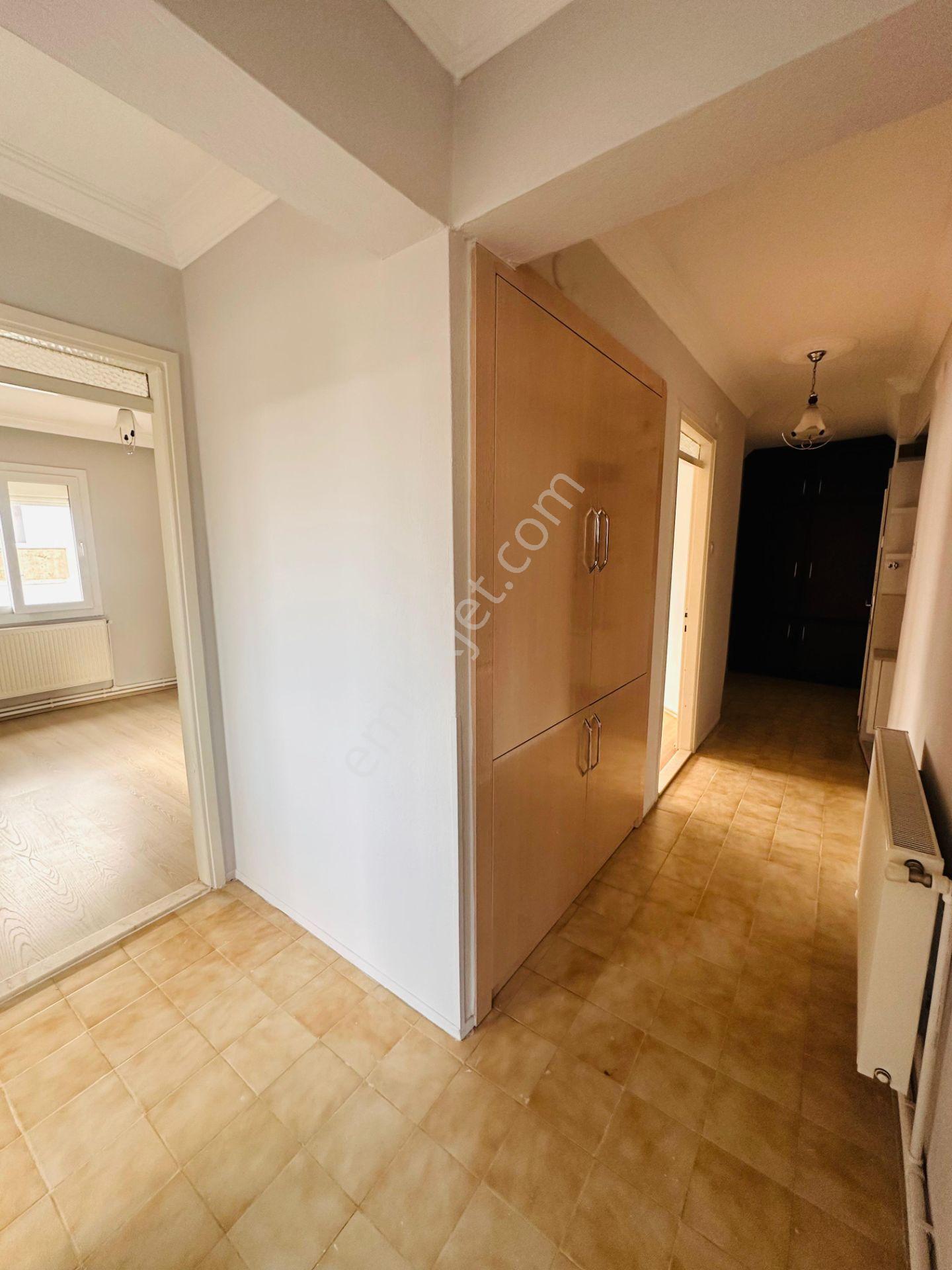 A Plus Gayrimenkulden Cadde Üzerinde Bakımlı 3+1 Satılık Daire - Görsel 12