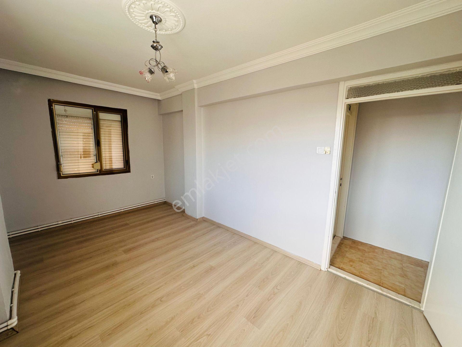 A Plus Gayrimenkulden Cadde Üzerinde Bakımlı 3+1 Satılık Daire - Görsel 16