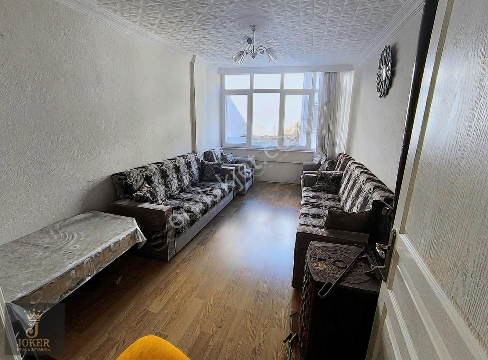 İhsaniye Mah. Satılık Sobalı Eşyalı 2+1 Daire(kargir Apt) - Görsel 2