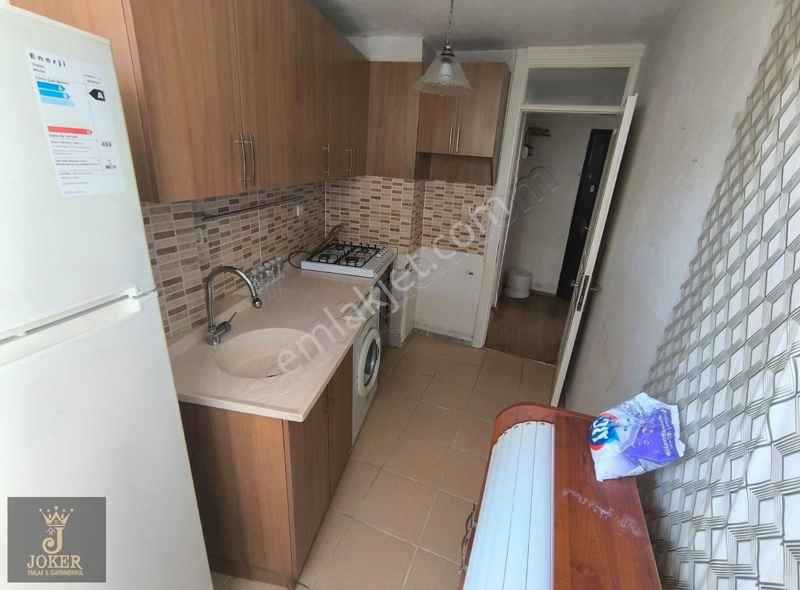 İhsaniye Mah. Satılık Sobalı Eşyalı 2+1 Daire(kargir Apt) - Görsel 6