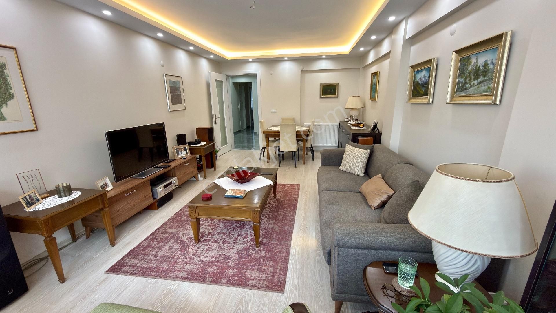 Göztepe’de Sahile 3 Dakika Masrafsız 2. Kat Satılık 2.5+1 Daire - Görsel 4