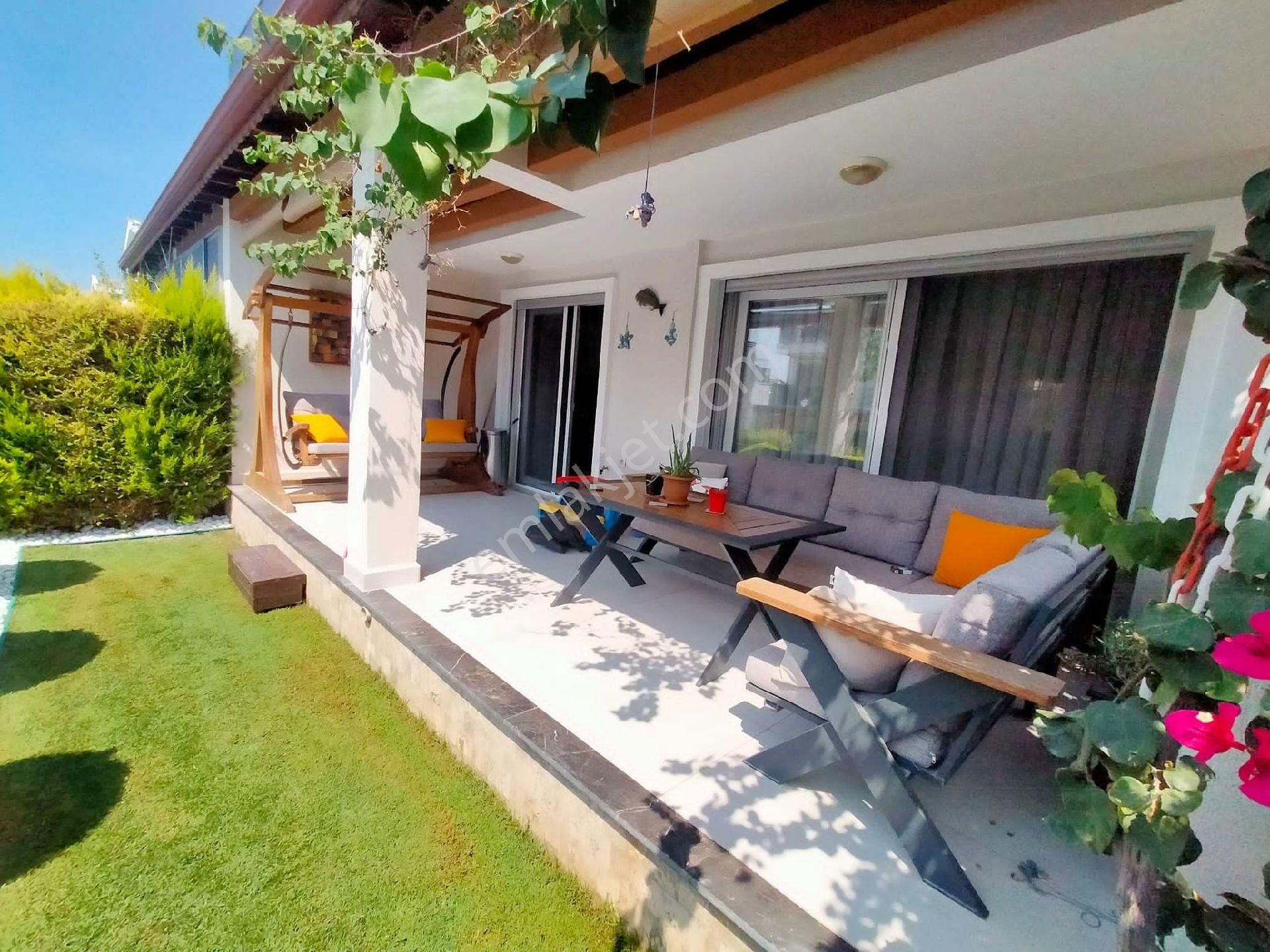 🏚️kusadasi Sogucakta .geniş Bahçeli, Ortak Havuzlu 5 Oda 2 Salon - Görsel 4