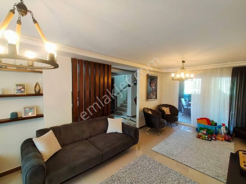 🏚️kusadasi Sogucakta .geniş Bahçeli, Ortak Havuzlu 5 Oda 2 Salon - Görsel 12