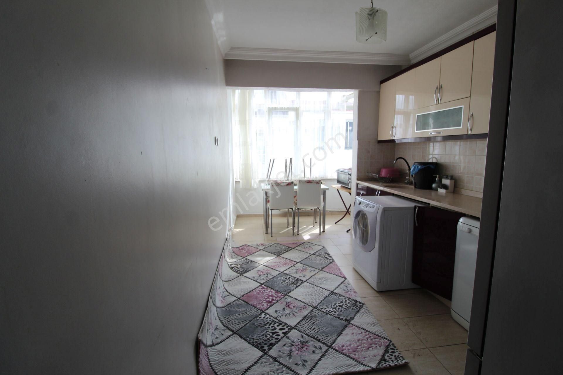 Startkey Yönden Bahçelievlerde 2+1 Eşyalı Kiralık Daire