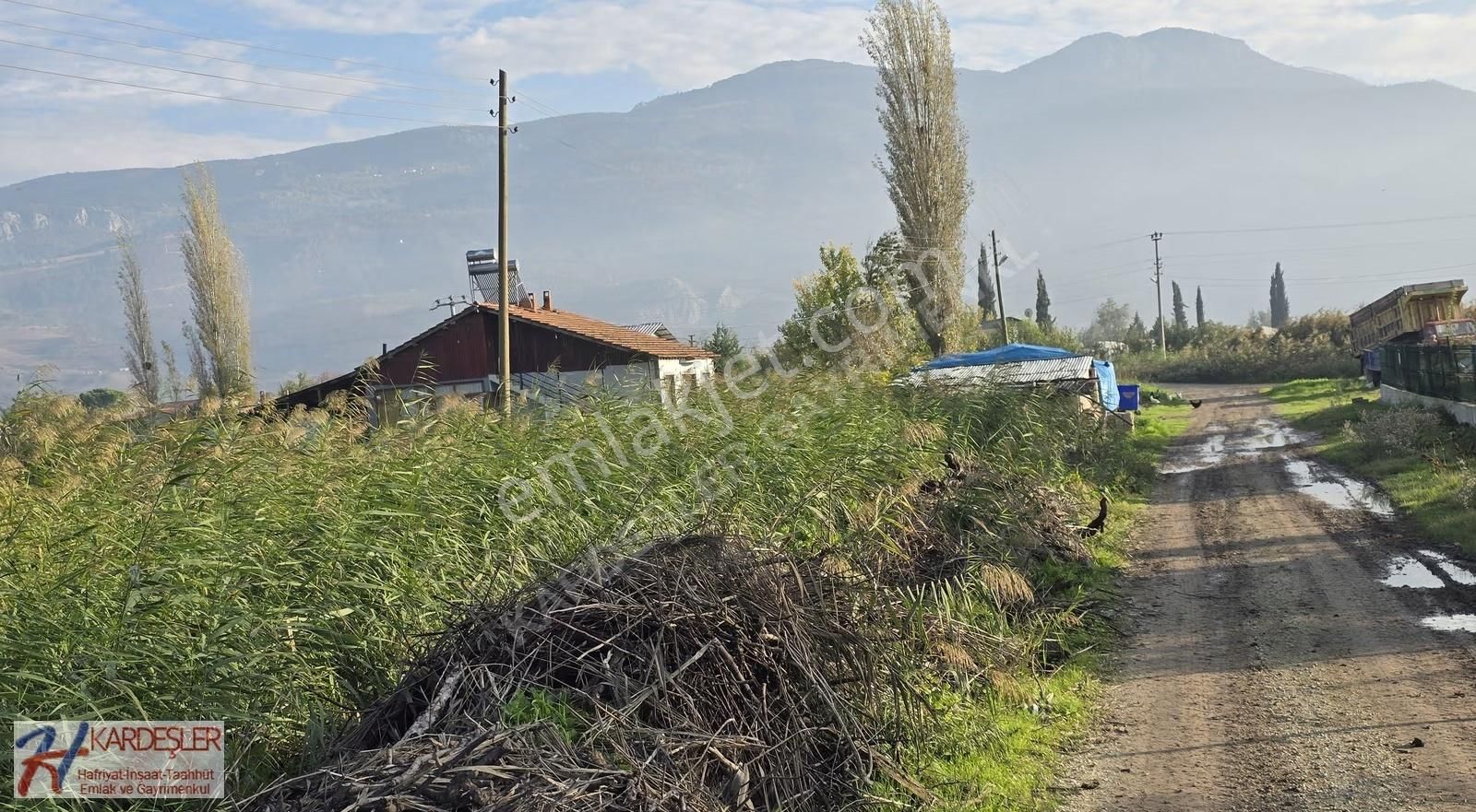 Sakarya Pamukova Çardak Mah. Yatırımlık Verimli Arazi Mah.400 Mt - Görsel 24