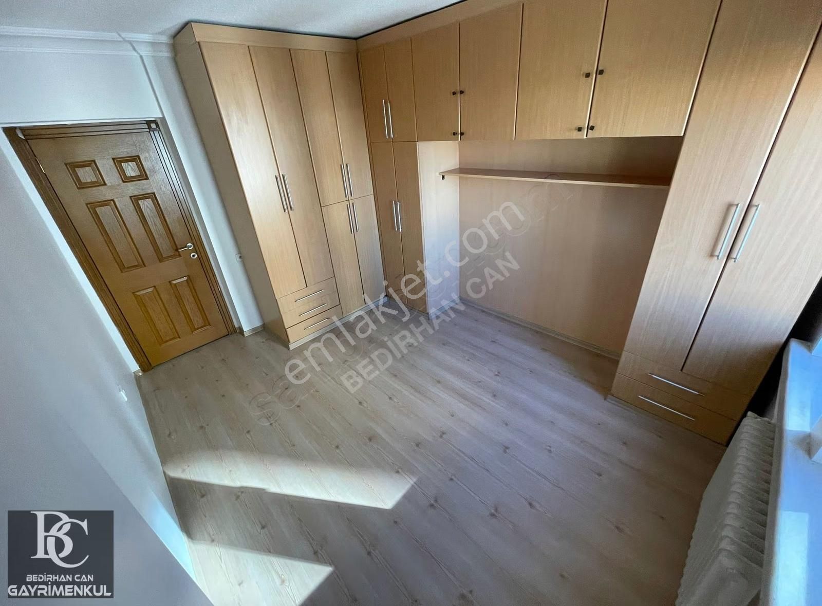 Gata Hastane Yanında Site İçerisinde Bağımsız Ferah Cadde Üzeri - Görsel 3