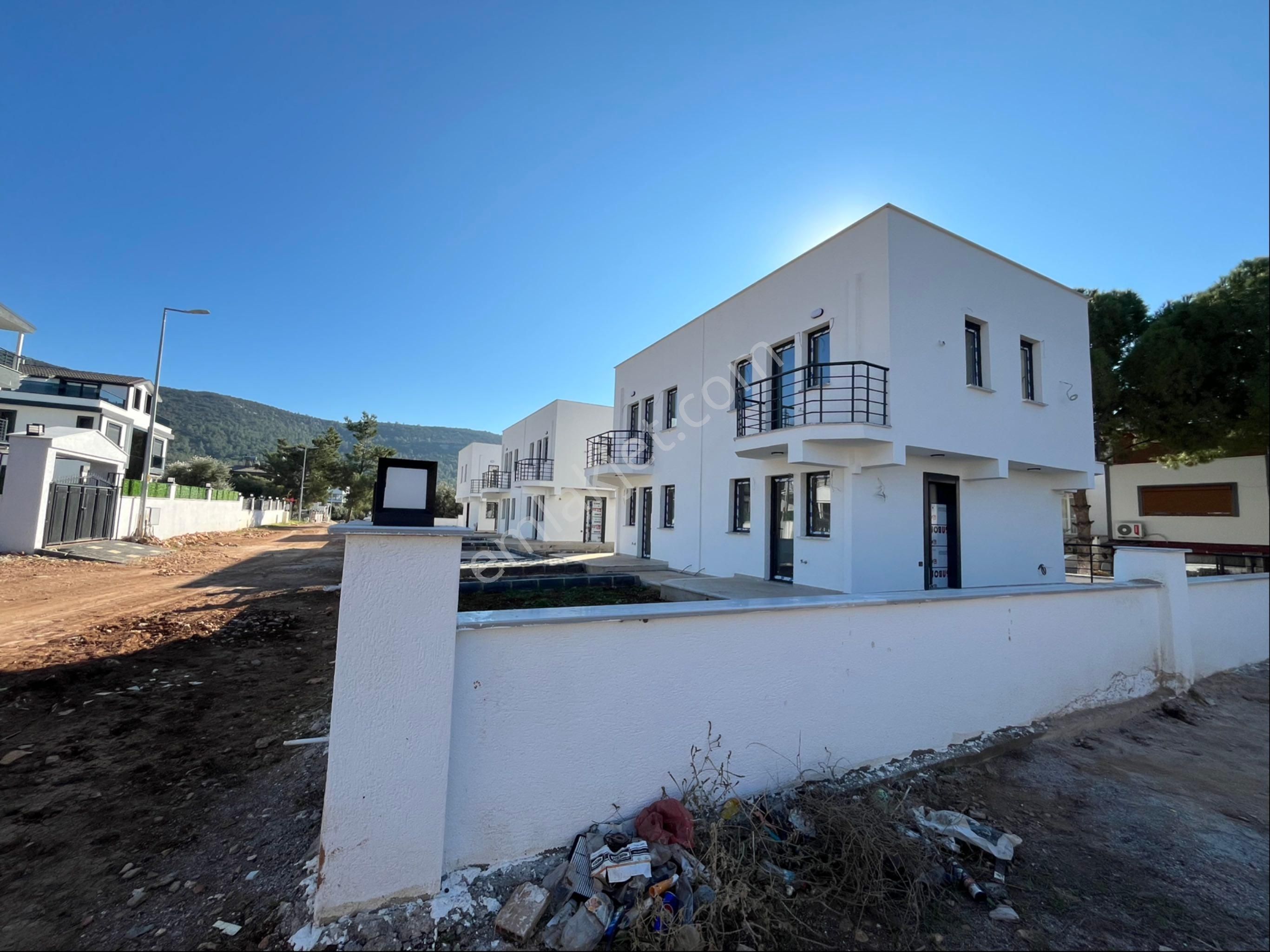 Zirve Gayrimenkul'den Daire Fiyatına Bahçeli Sıfır Bitişik Nizam Villa