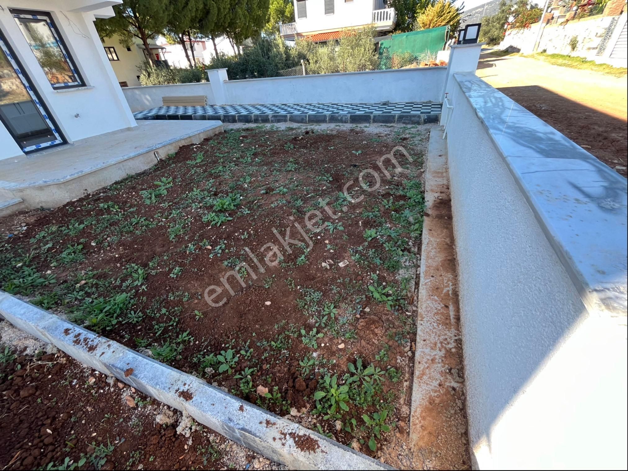 Zirve Gayrimenkul'den Daire Fiyatına Bahçeli Sıfır Bitişik Nizam Villa - Görsel 11