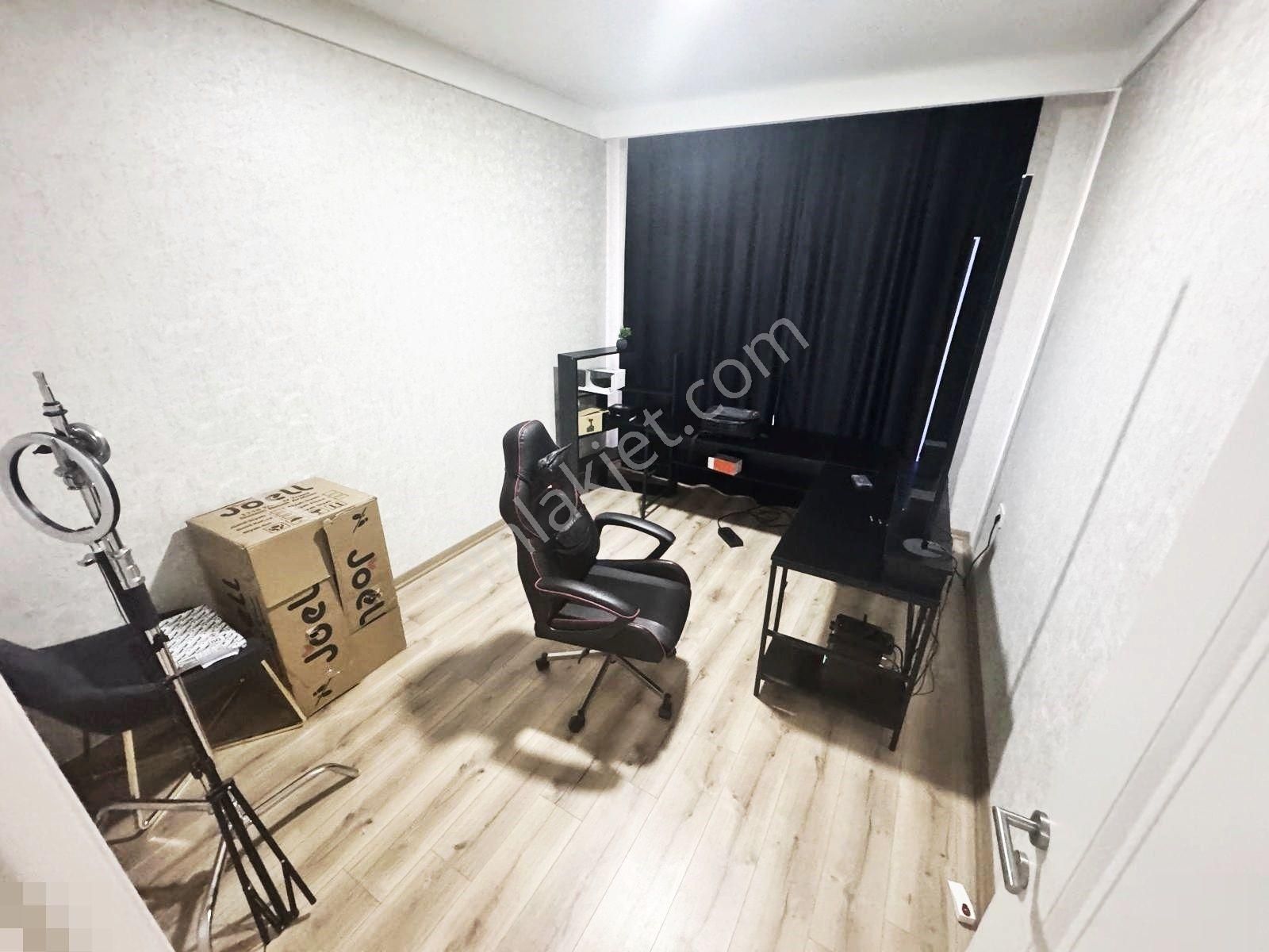 Ovacık'ta Panoramik Açık Cepheli 4+1 Lüks Daire - Görsel 17