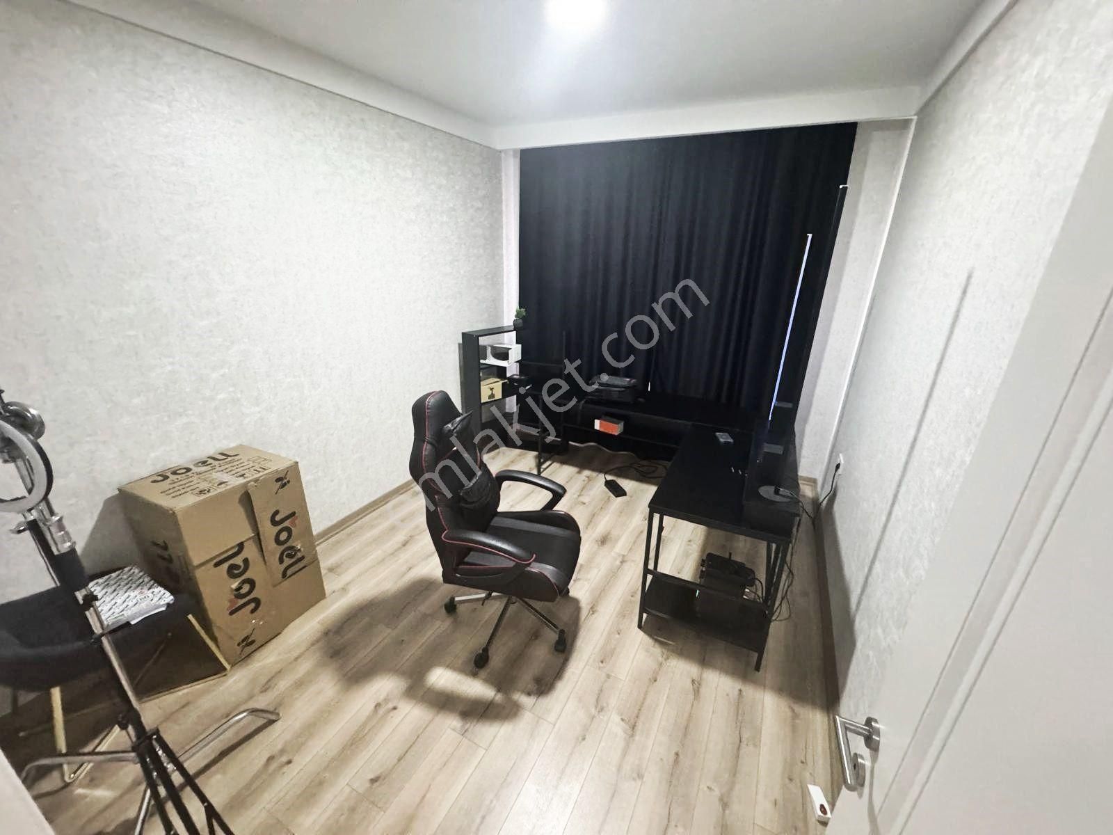 Ovacık'ta Panoramik Açık Cepheli 4+1 Lüks Daire - Görsel 18