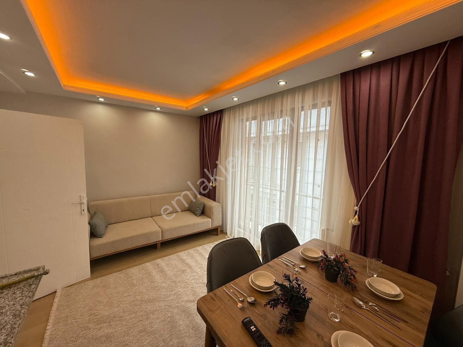 Mecidiyeköy Metroya 14dk Cadde Arkasında Full Sıfır Eşyalı 2+1