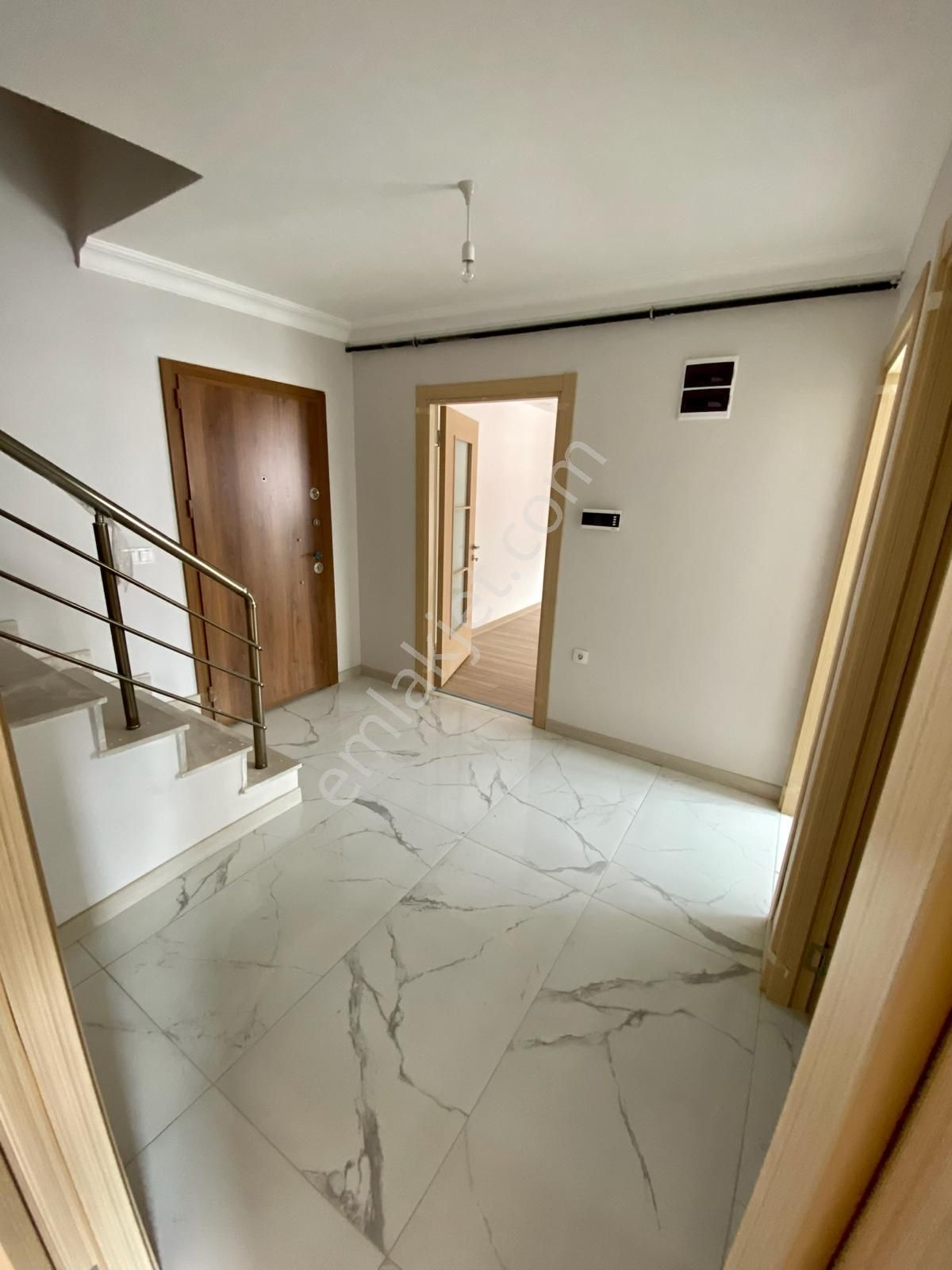 Emlak Dünyasından Küçükyalıda 2 Yıllık Prestijli Binada Geniş Keyifli Teraslı Lüx 3+1 Dublex - Görsel 14