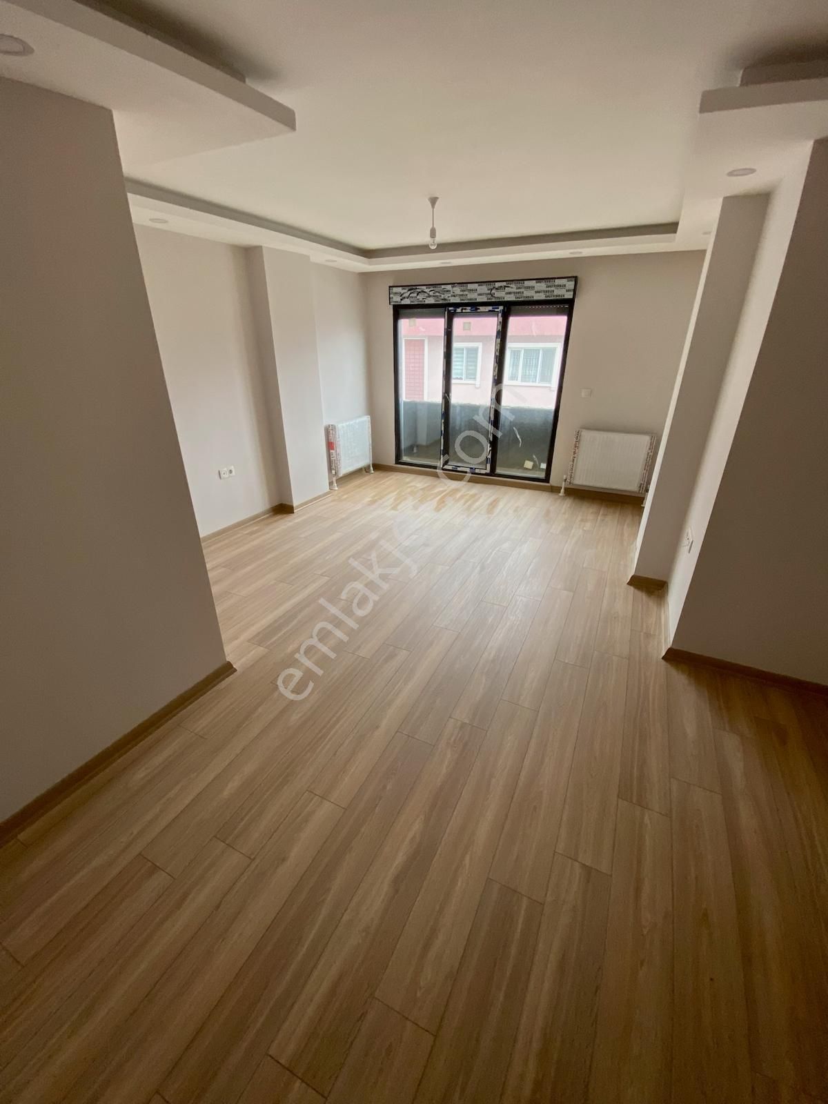 Emlak Dünyasından Küçükyalıda 2 Yıllık Prestijli Binada Geniş Keyifli Teraslı Lüx 3+1 Dublex - Görsel 3