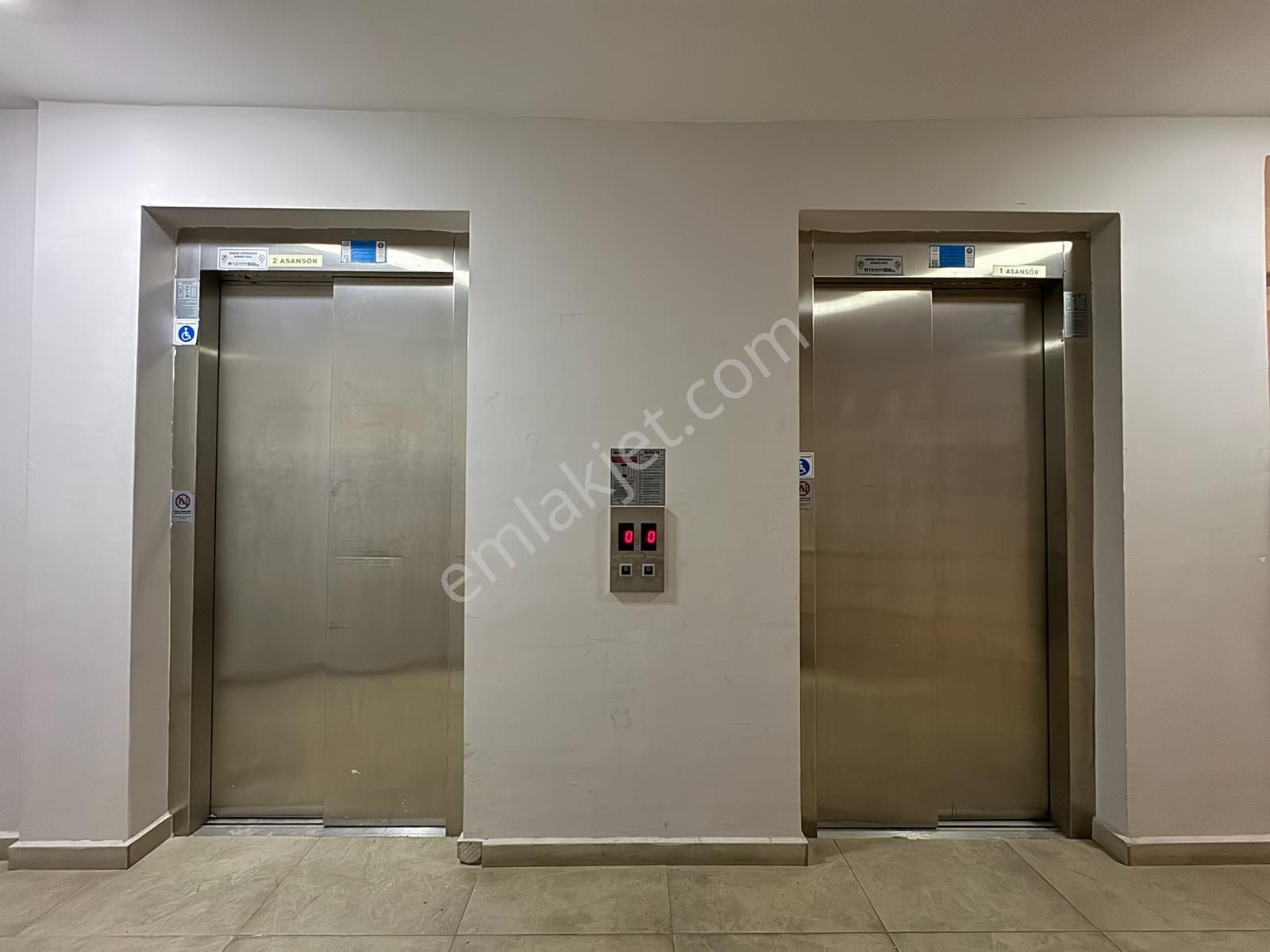 Emlak Dünyasından Küçükyalıda 2 Yıllık Prestijli Binada Geniş Keyifli Teraslı Lüx 3+1 Dublex - Görsel 18