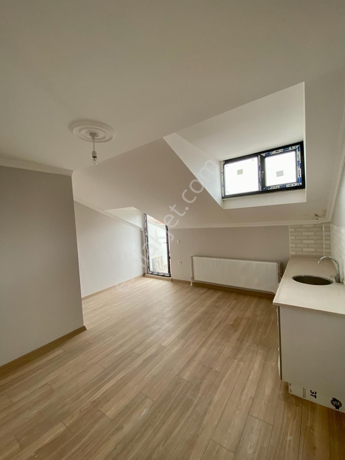 Emlak Dünyasından Küçükyalıda 2 Yıllık Prestijli Binada Geniş Keyifli Teraslı Lüx 3+1 Dublex - Görsel 9