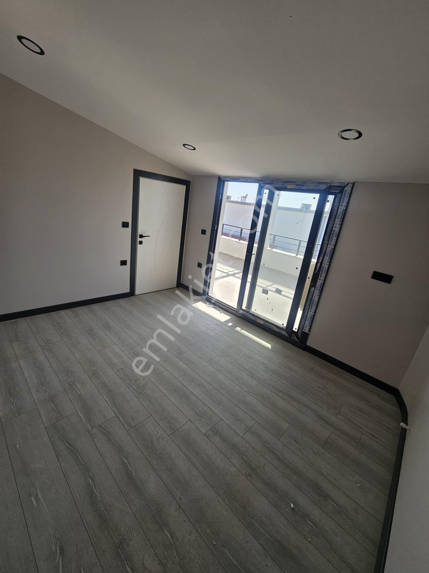 Hisar Mahallesi’nde Deniz Manzaralı Sıfır Villa Geniş Bahçeli | Teraslı | Modern | 3+1 - Görsel 6