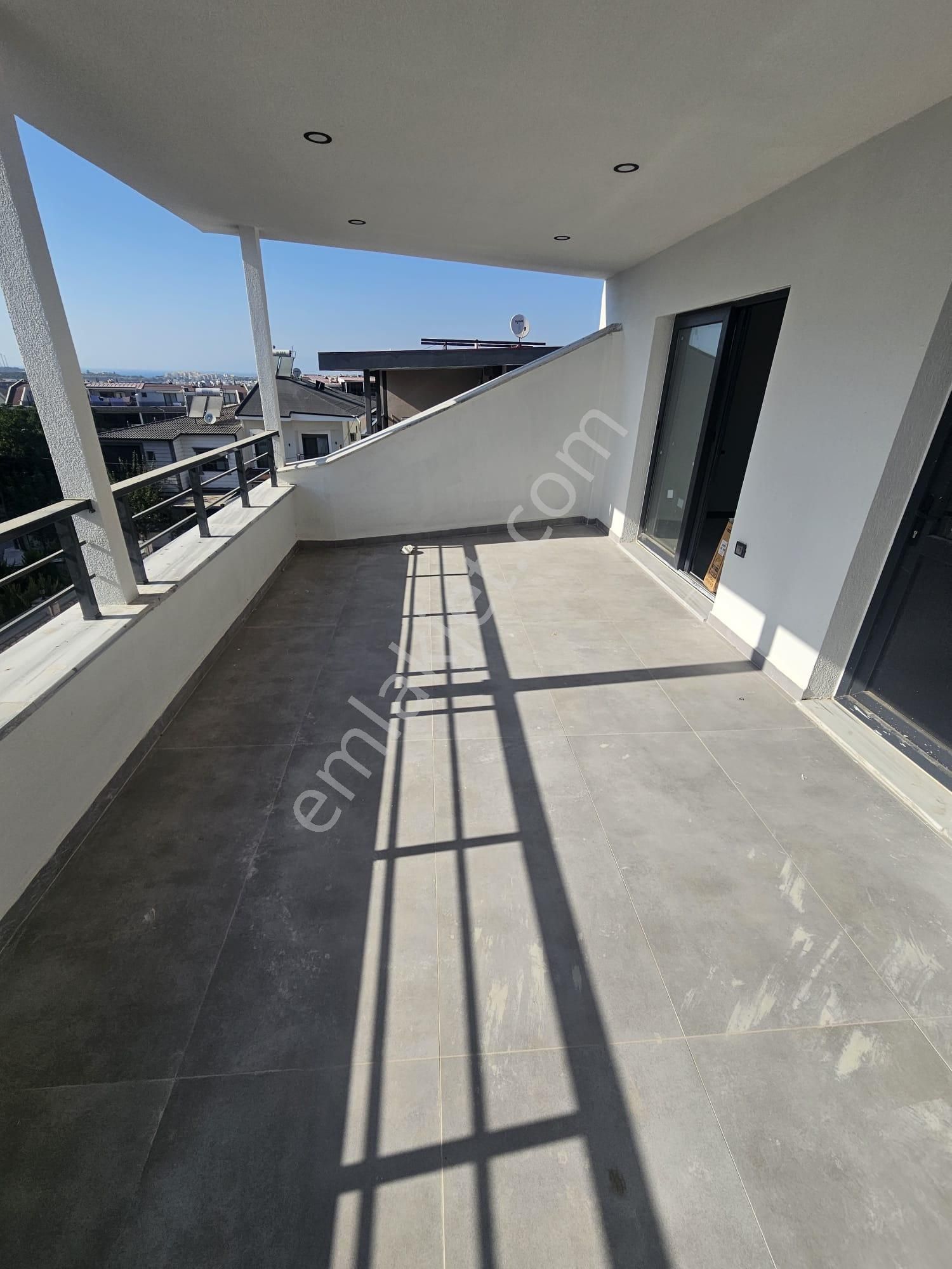 Hisar Mahallesi’nde Deniz Manzaralı Sıfır Villa Geniş Bahçeli | Teraslı | Modern | 3+1 - Görsel 12