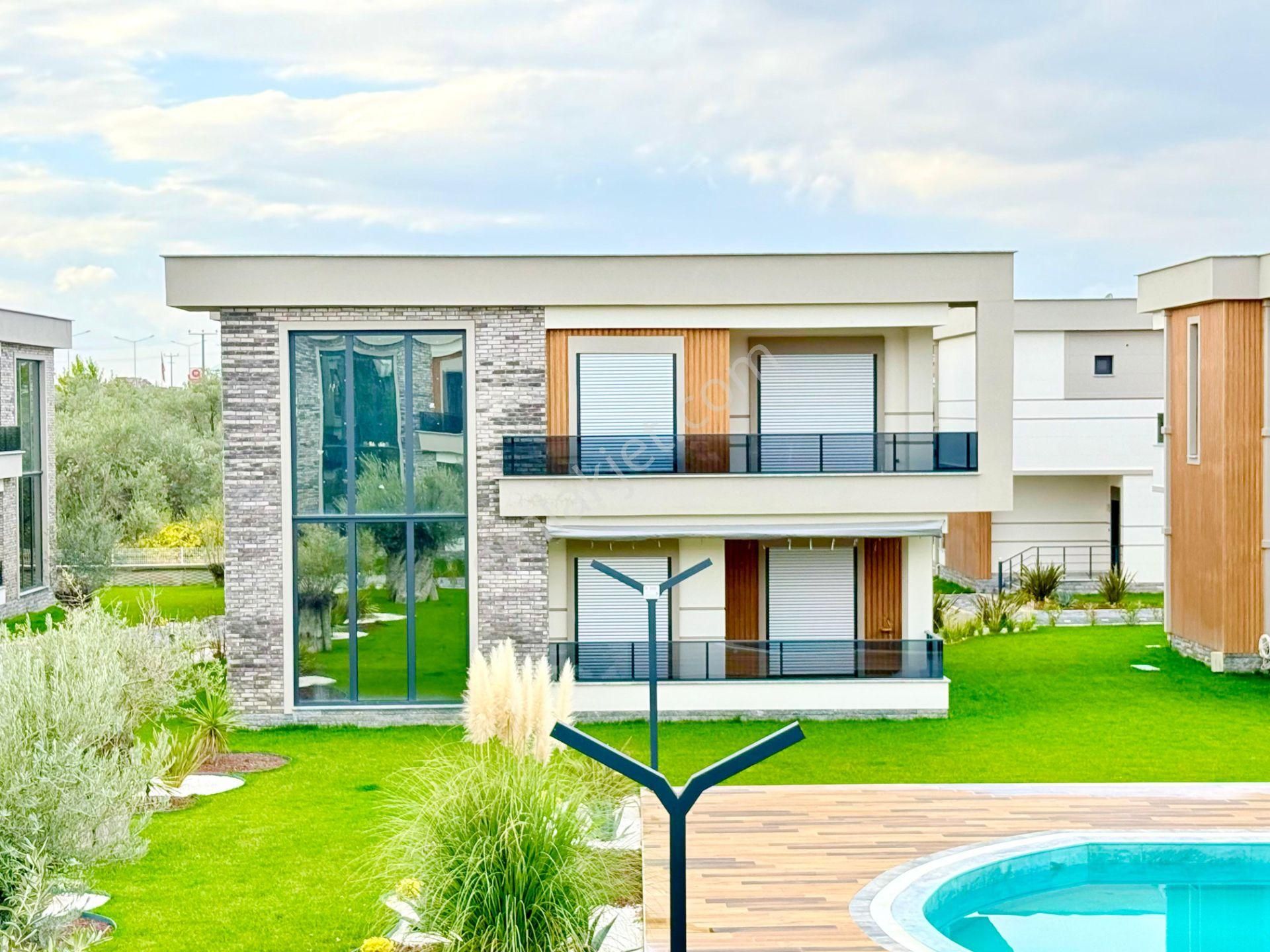 ▶ ▶ Akçay Körfez'den Denize 100 Metre Loft Mimarili Sıfır Satılık 4+1 Müstakil Villa