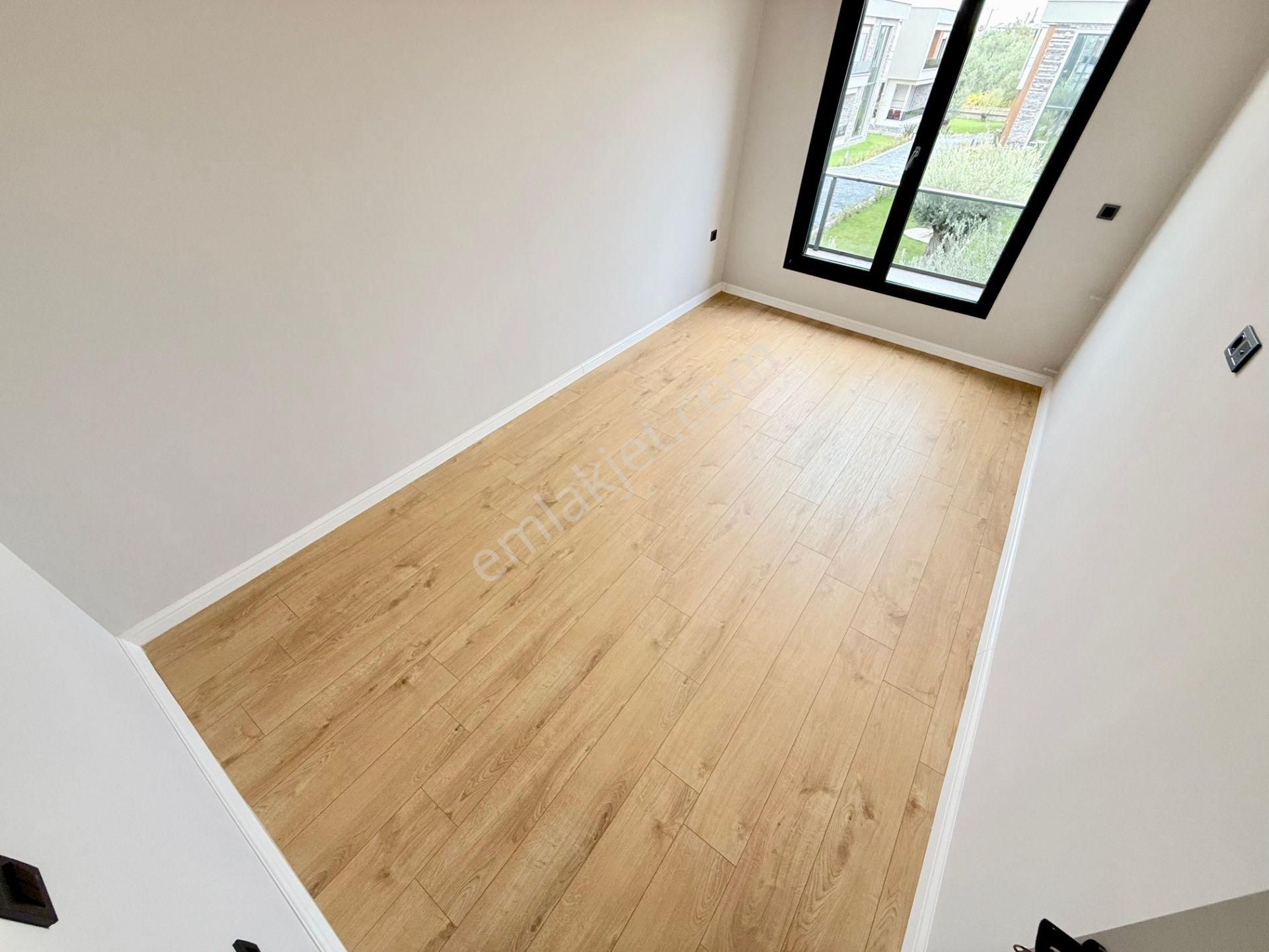 ▶ ▶ Akçay Körfez'den Denize 100 Metre Loft Mimarili Sıfır Satılık 4+1 Müstakil Villa - Görsel 24