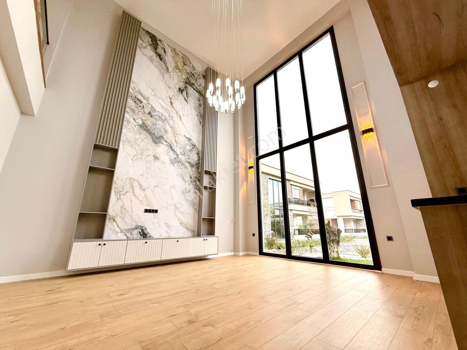 ▶ ▶ Akçay Körfez'den Denize 100 Metre Loft Mimarili Sıfır Satılık 4+1 Müstakil Villa - Görsel 13