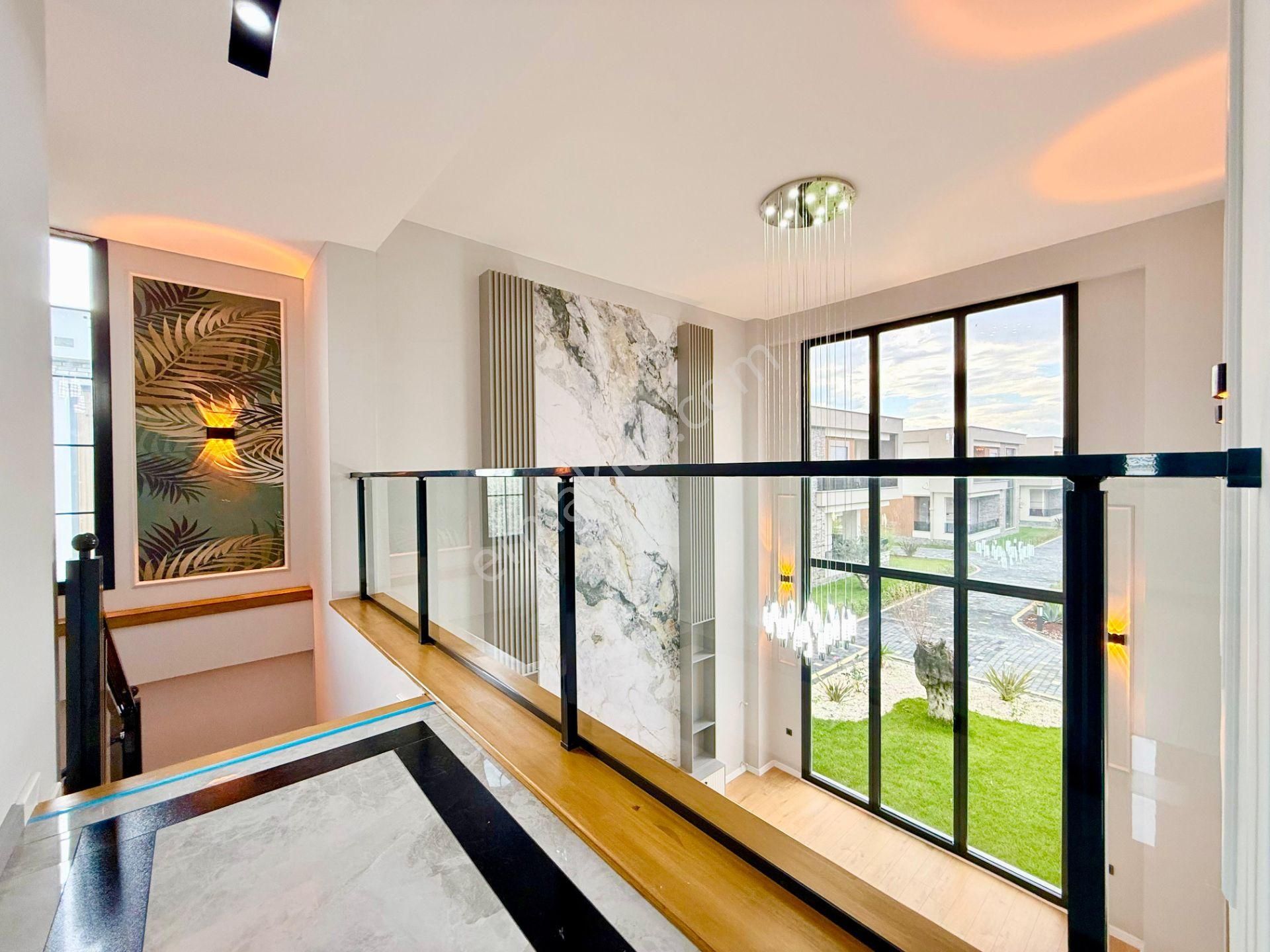 ▶ ▶ Akçay Körfez'den Denize 100 Metre Loft Mimarili Sıfır Satılık 4+1 Müstakil Villa - Görsel 25