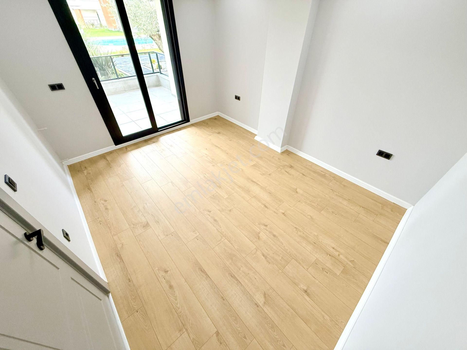▶ ▶ Akçay Körfez'den Denize 100 Metre Loft Mimarili Sıfır Satılık 4+1 Müstakil Villa - Görsel 21