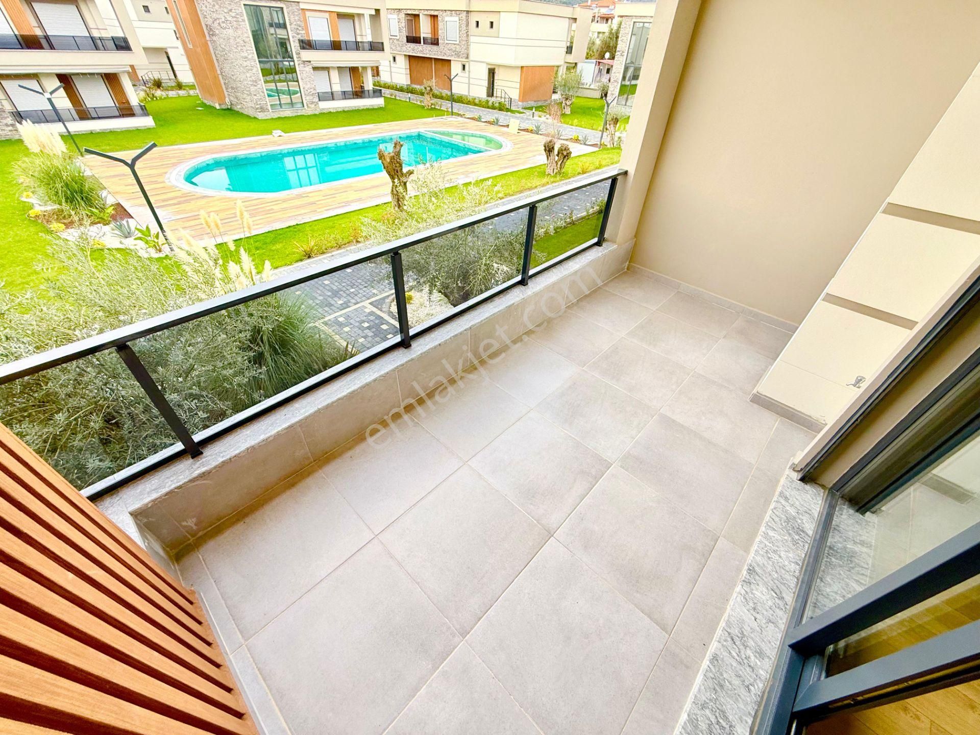 ▶ ▶ Akçay Körfez'den Denize 100 Metre Loft Mimarili Sıfır Satılık 4+1 Müstakil Villa - Görsel 20