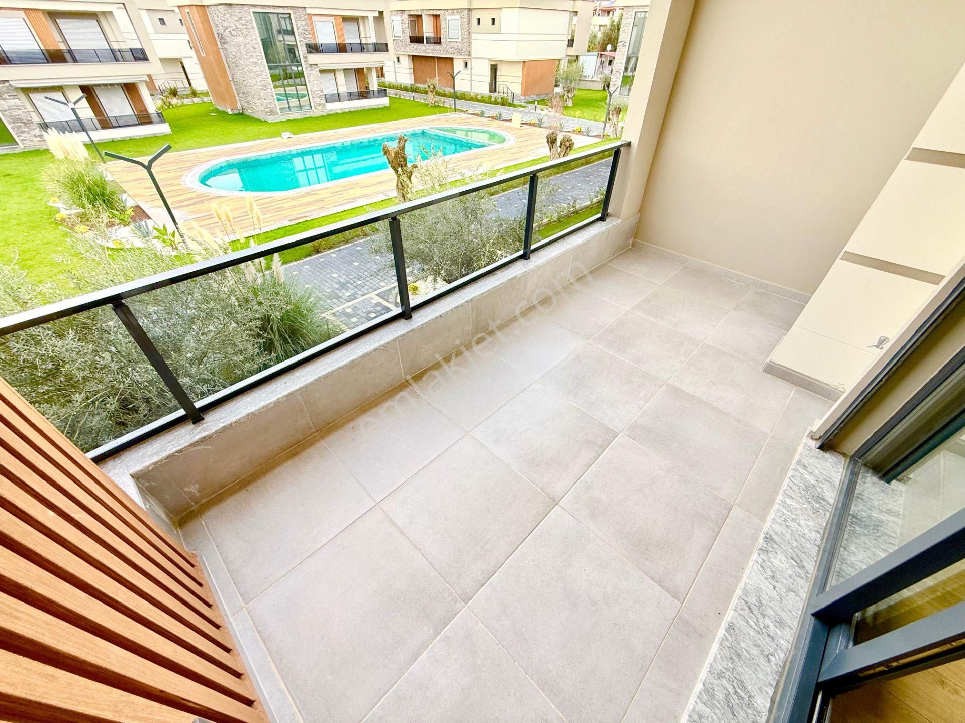 ▶ ▶ Akçay Körfez'den Denize 100 Metre Loft Mimarili Sıfır Satılık 4+1 Müstakil Villa - Görsel 34