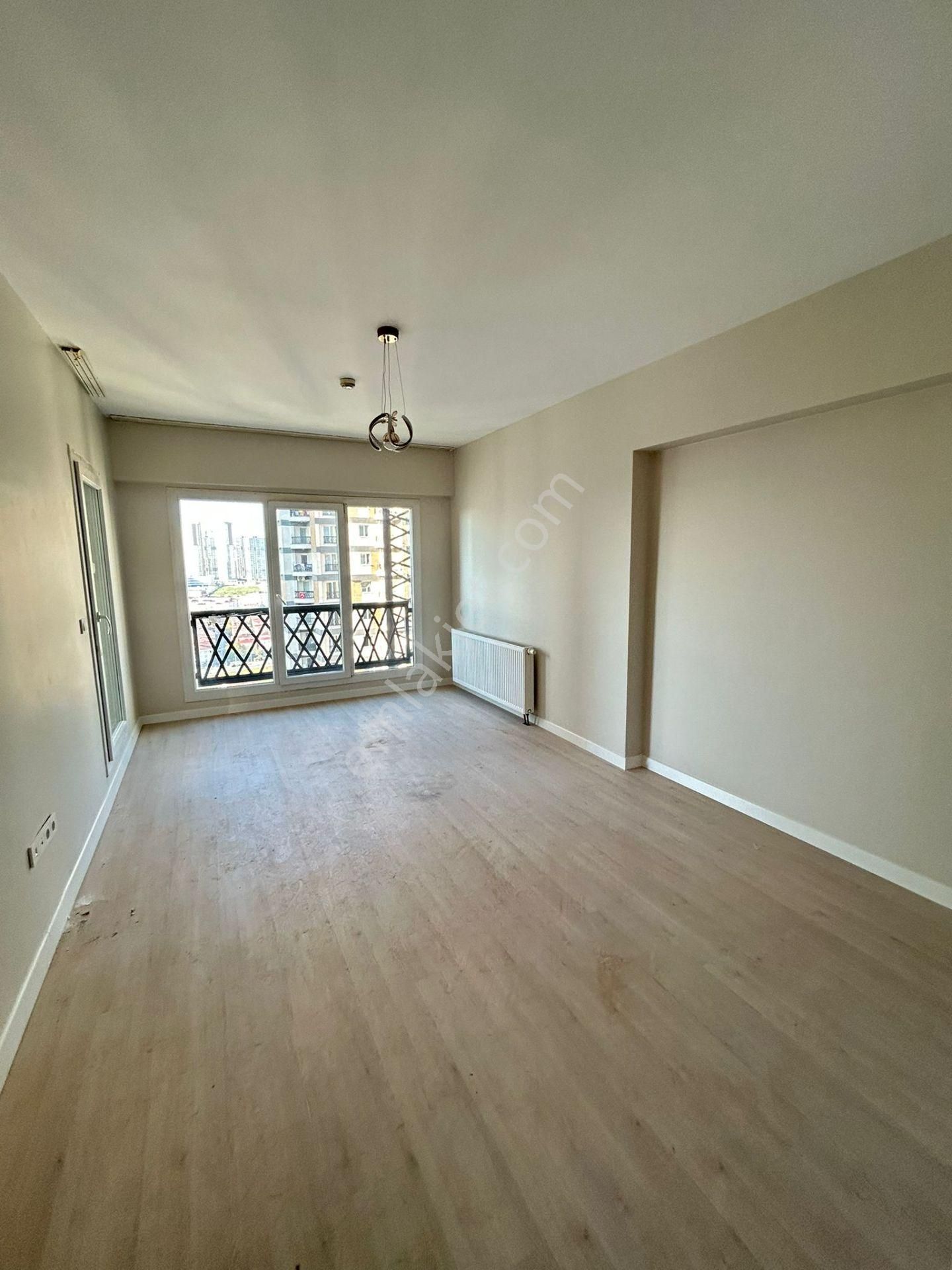 Ana Cadde Üzeri Devlet Hastanesine Yakın 2+1 Kiralık Balkonlu Daire