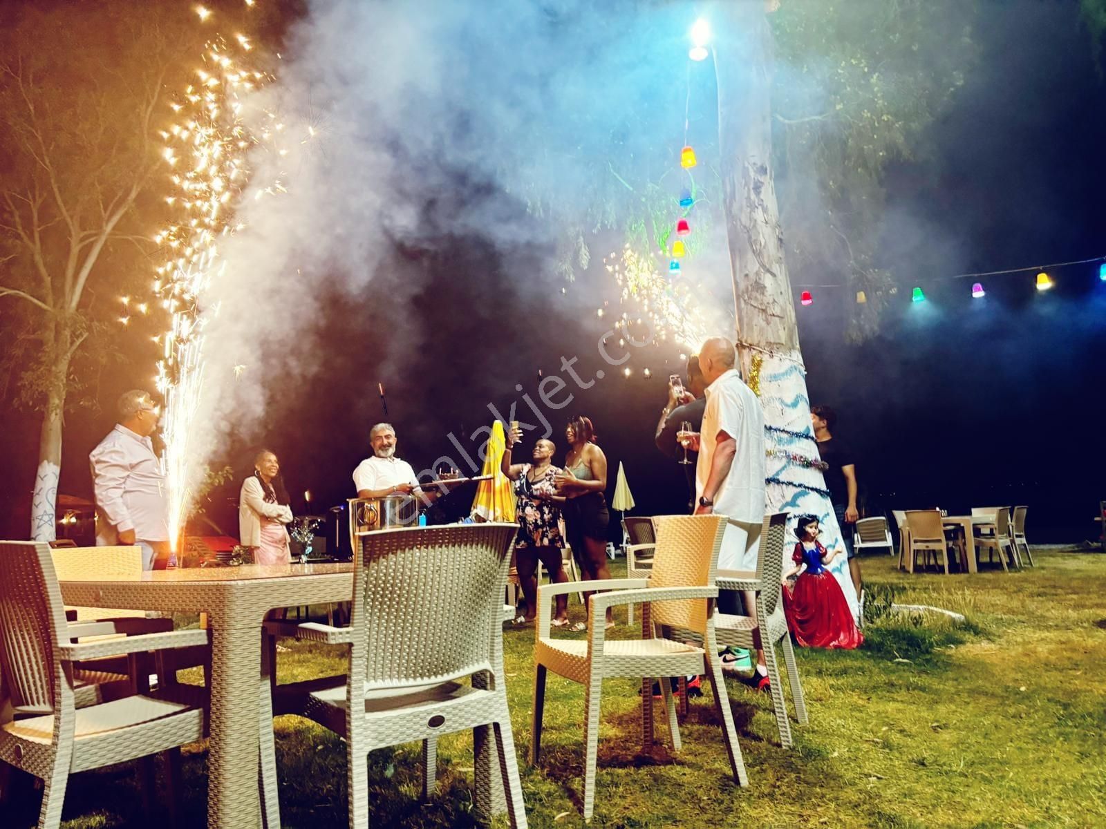 Aydın Akbük'te Satılık Denize Sıfır Yüksek Cirolu Beach & Restorant - Görsel 4