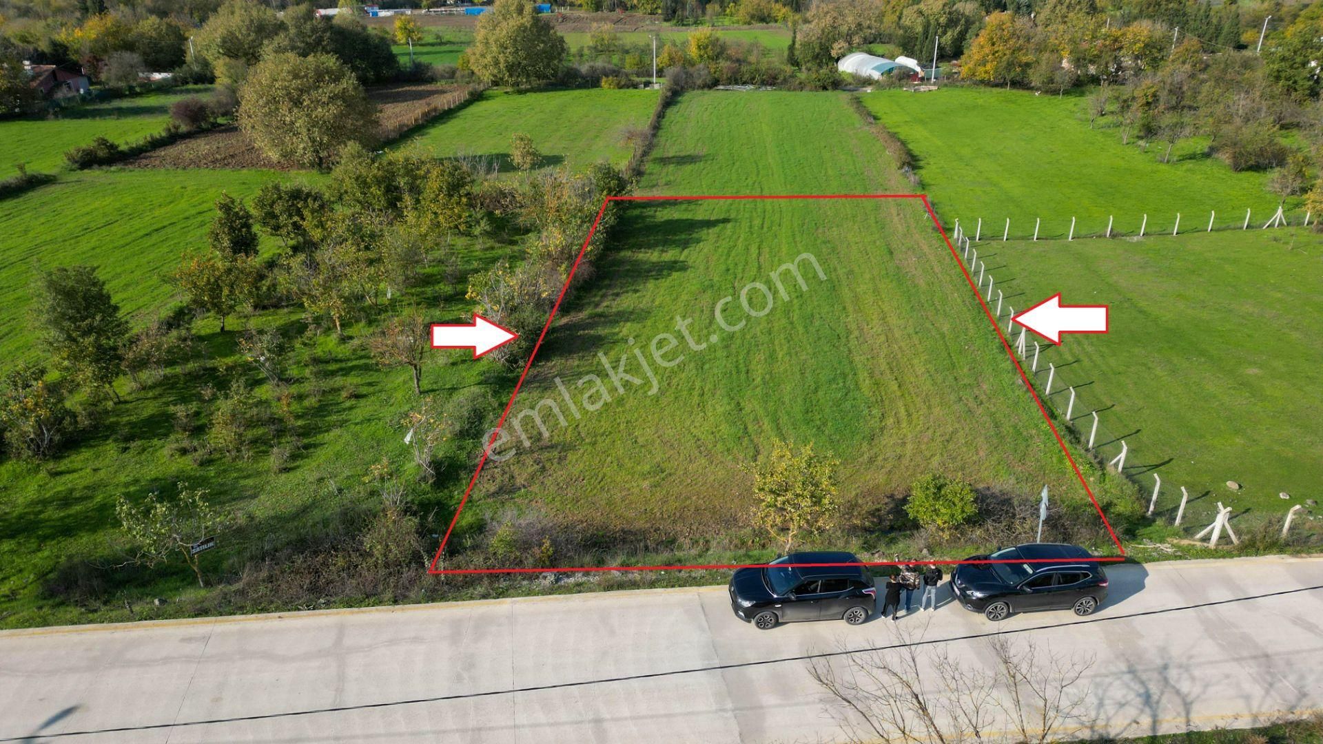 Uzmanlar'dan Karamürsel Yalakdere 1.704 M² Asfalta Cephe Satılık Tarla