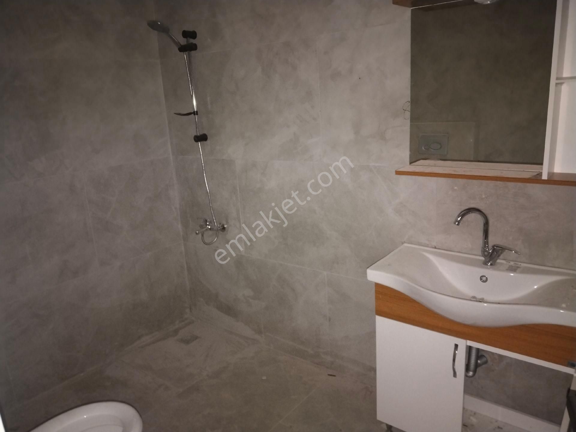 75nci Yıl Mahallesinde Satılık 2+1 Daire - Görsel 2