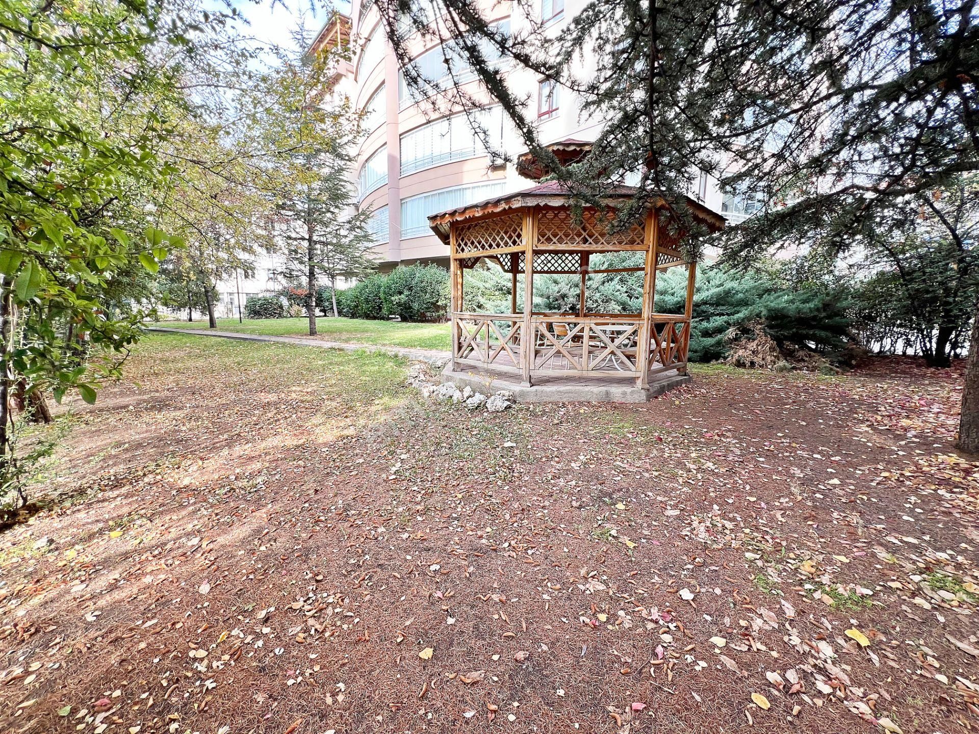 Etlik Şehir Hastanesi Karşısı Yıldız Sitesinde Ebeveyn Banyolu 3+1 Asansörlü 165 M²!! - Görsel 31