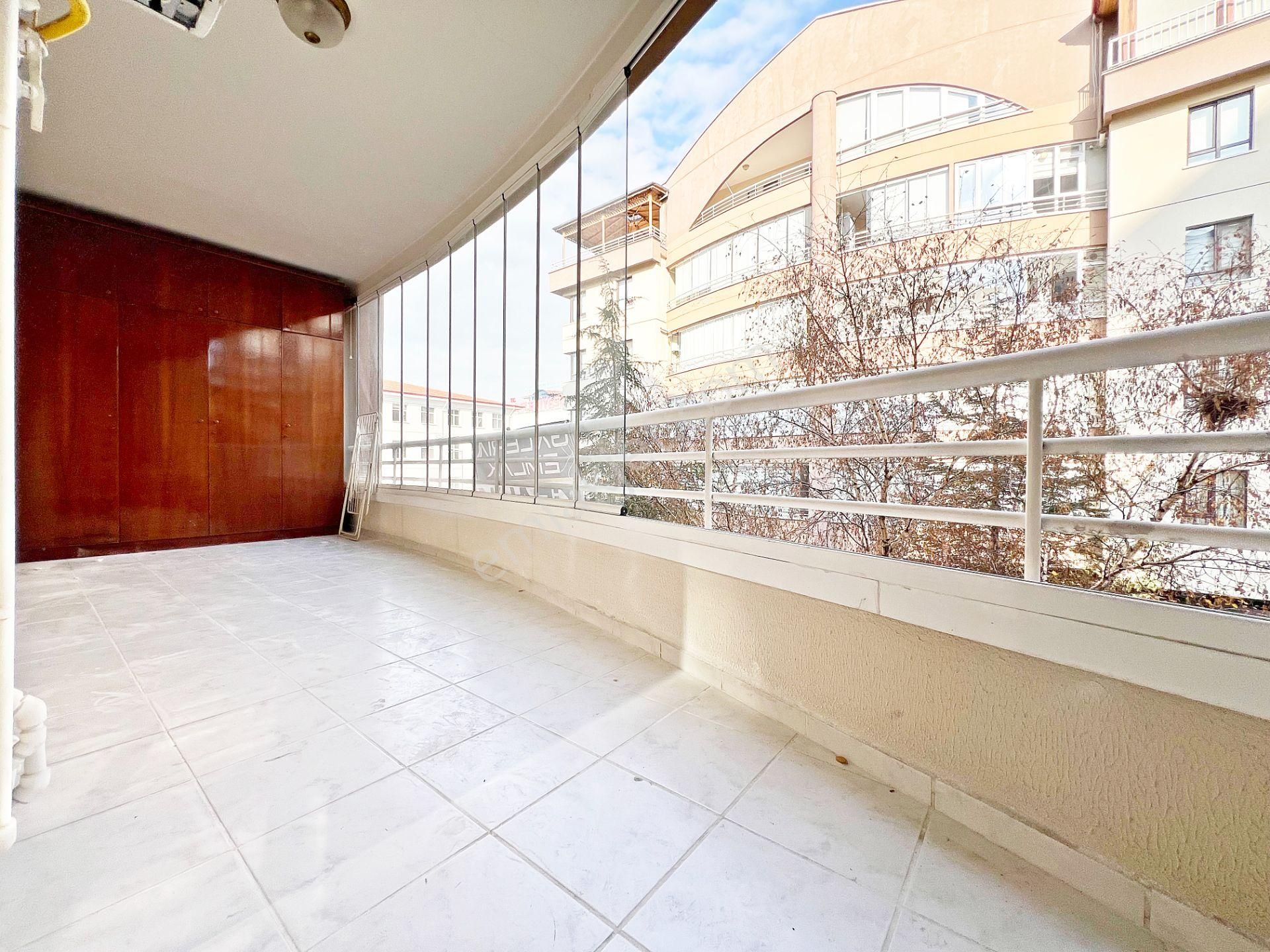 Etlik Şehir Hastanesi Karşısı Yıldız Sitesinde Ebeveyn Banyolu 3+1 Asansörlü 165 M²!! - Görsel 12