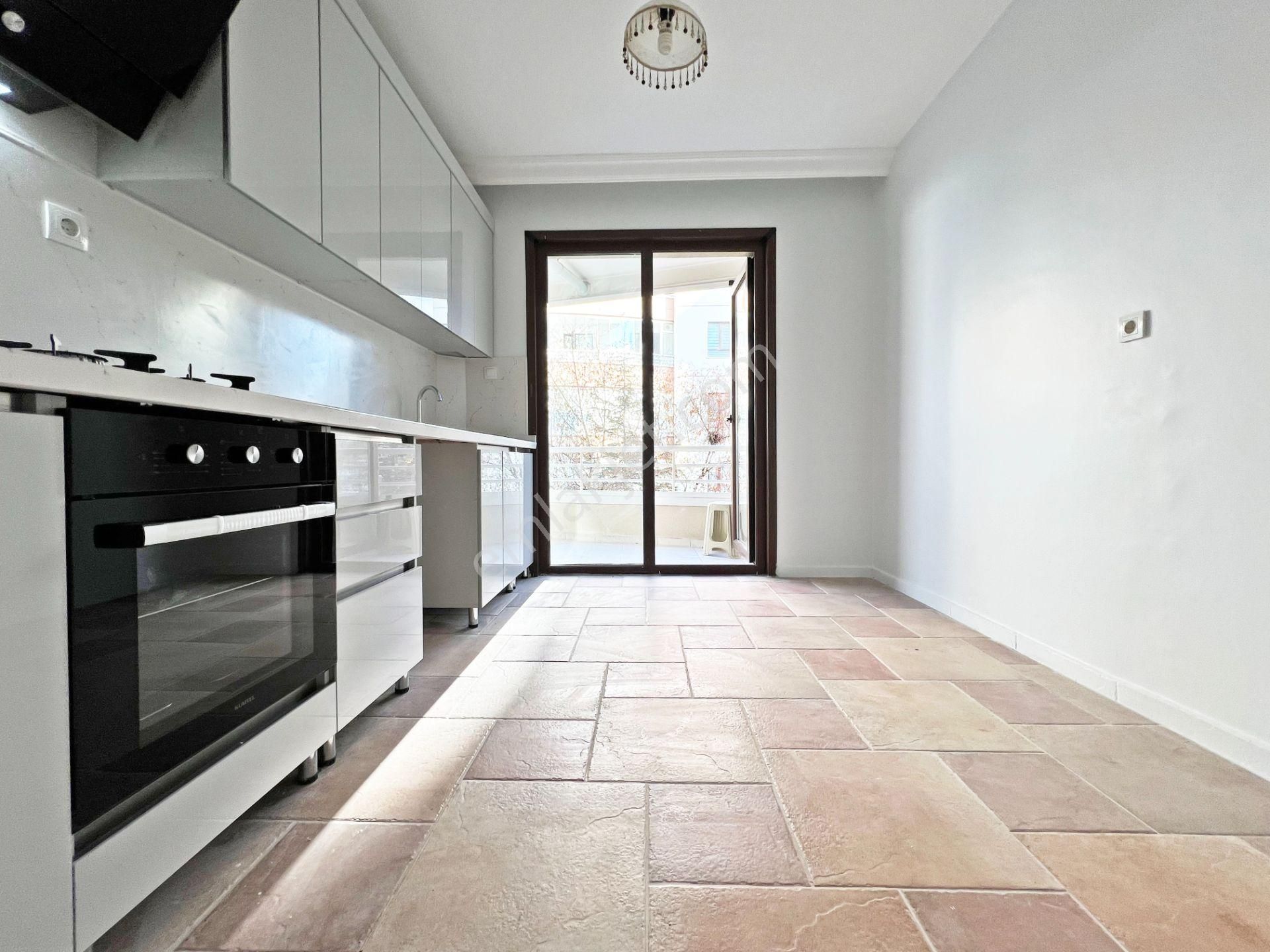 Etlik Şehir Hastanesi Karşısı Yıldız Sitesinde Ebeveyn Banyolu 3+1 Asansörlü 165 M²!! - Görsel 7