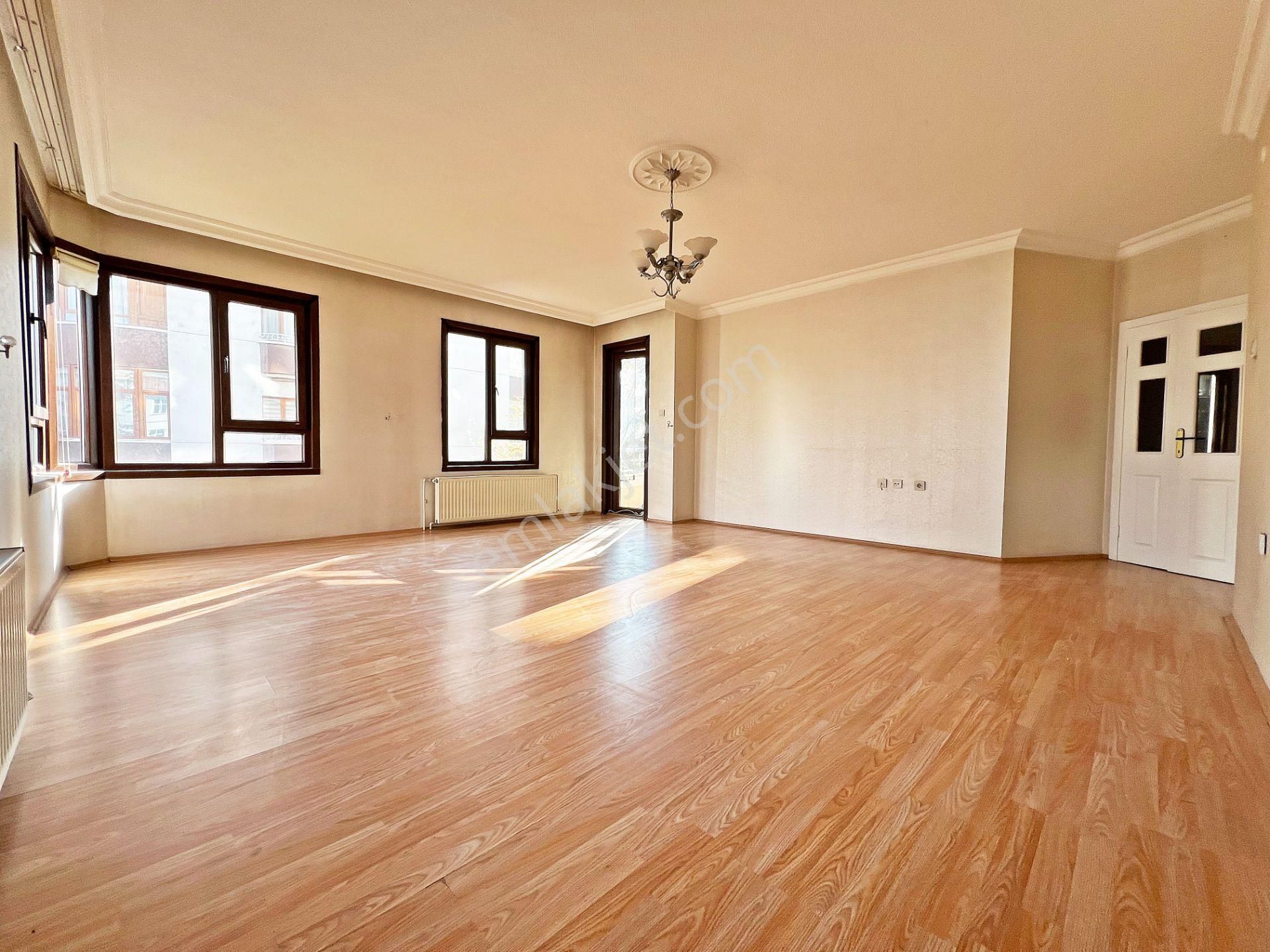 Etlik Şehir Hastanesi Karşısı Yıldız Sitesinde Ebeveyn Banyolu 3+1 Asansörlü 165 M²!! - Görsel 4