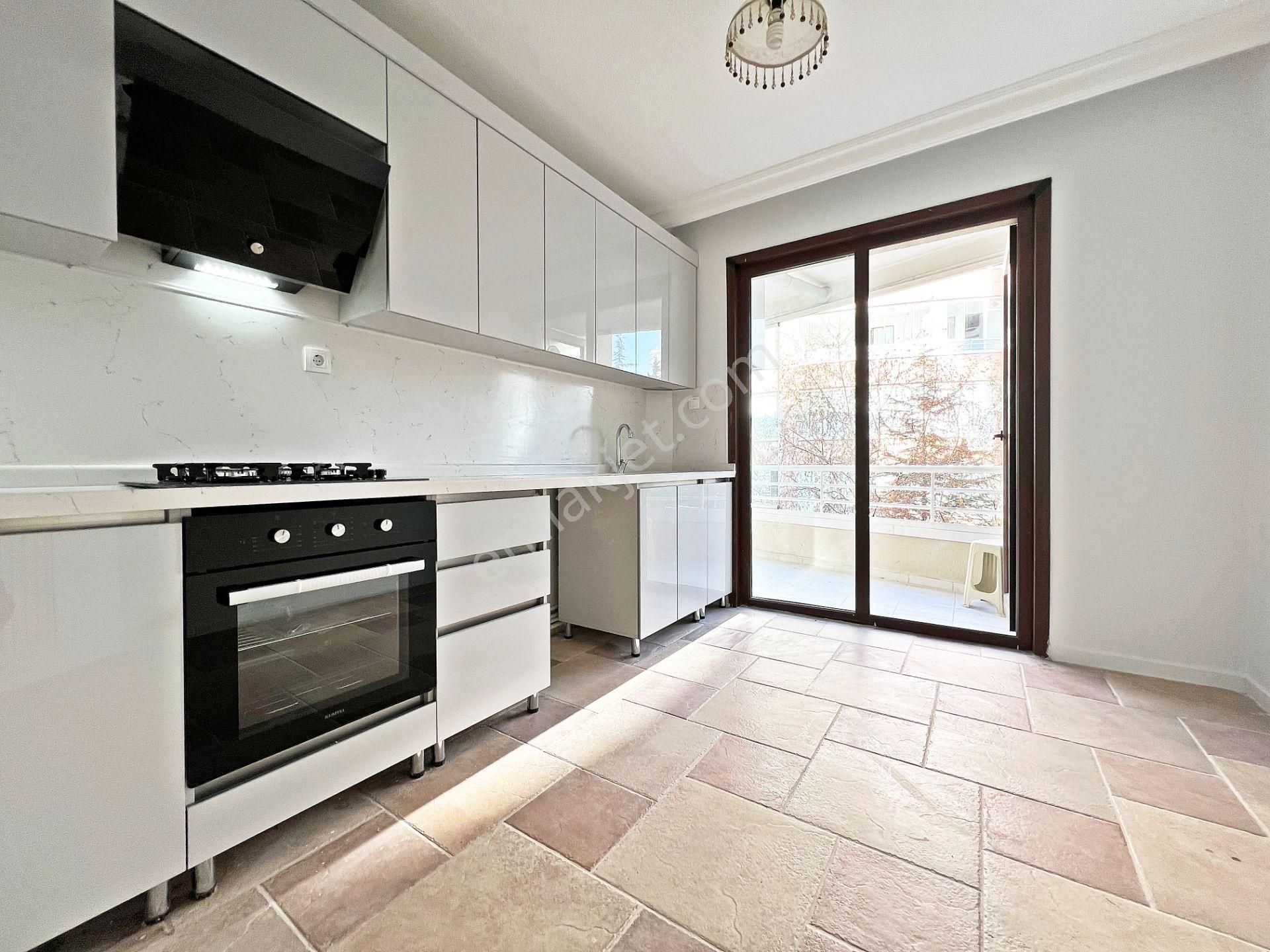 Etlik Şehir Hastanesi Karşısı Yıldız Sitesinde Ebeveyn Banyolu 3+1 Asansörlü 165 M²!! - Görsel 9