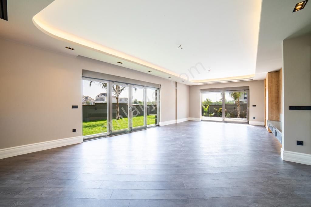 Lara Güzelobada Sahile Yakın Full Donanımlı 5+1 Lüks Villa - Görsel 5