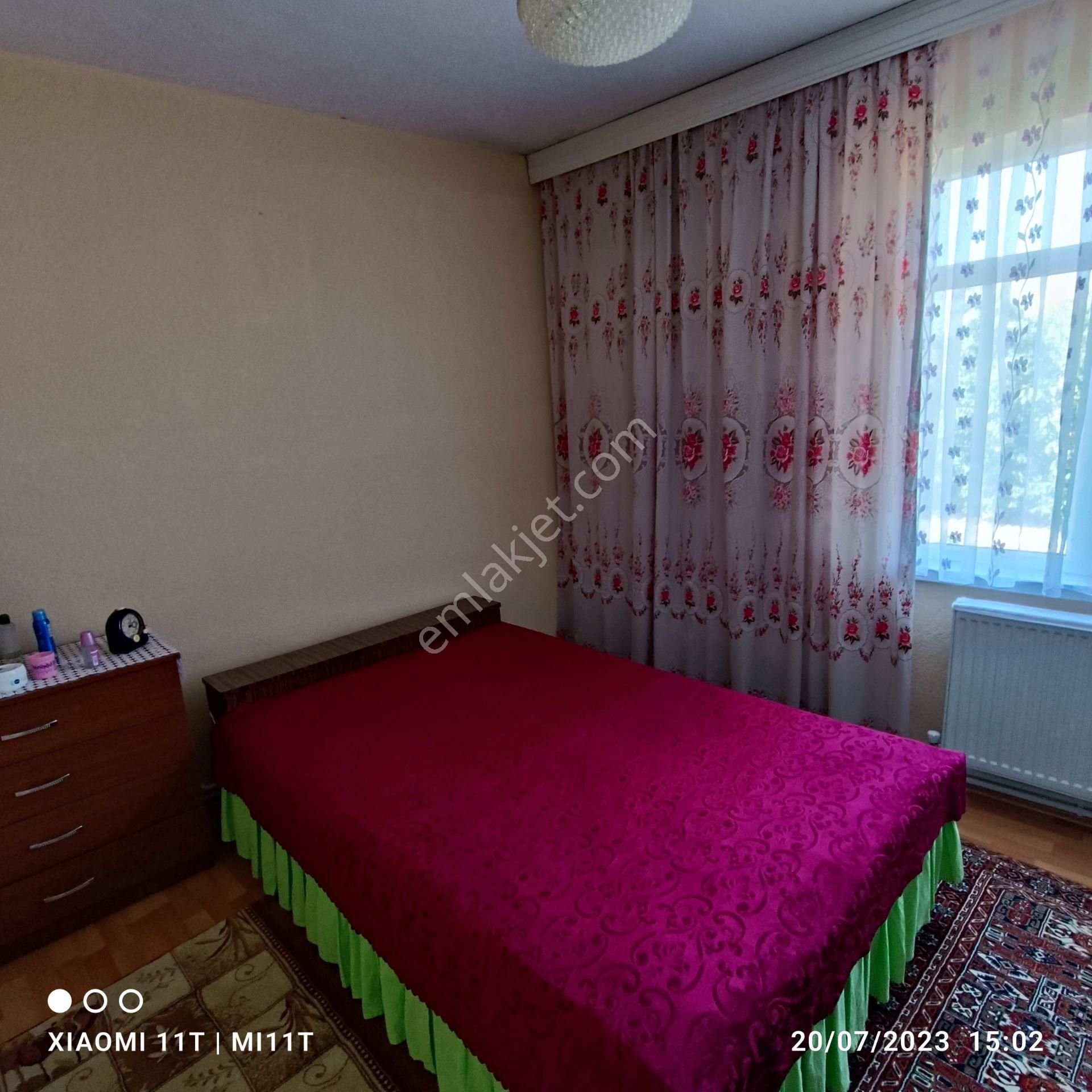 Elit Emlak'tan Satılık Müstakil Ev 2 Katlı 5+1 Bodrum Teras Bahçe Var - Görsel 17