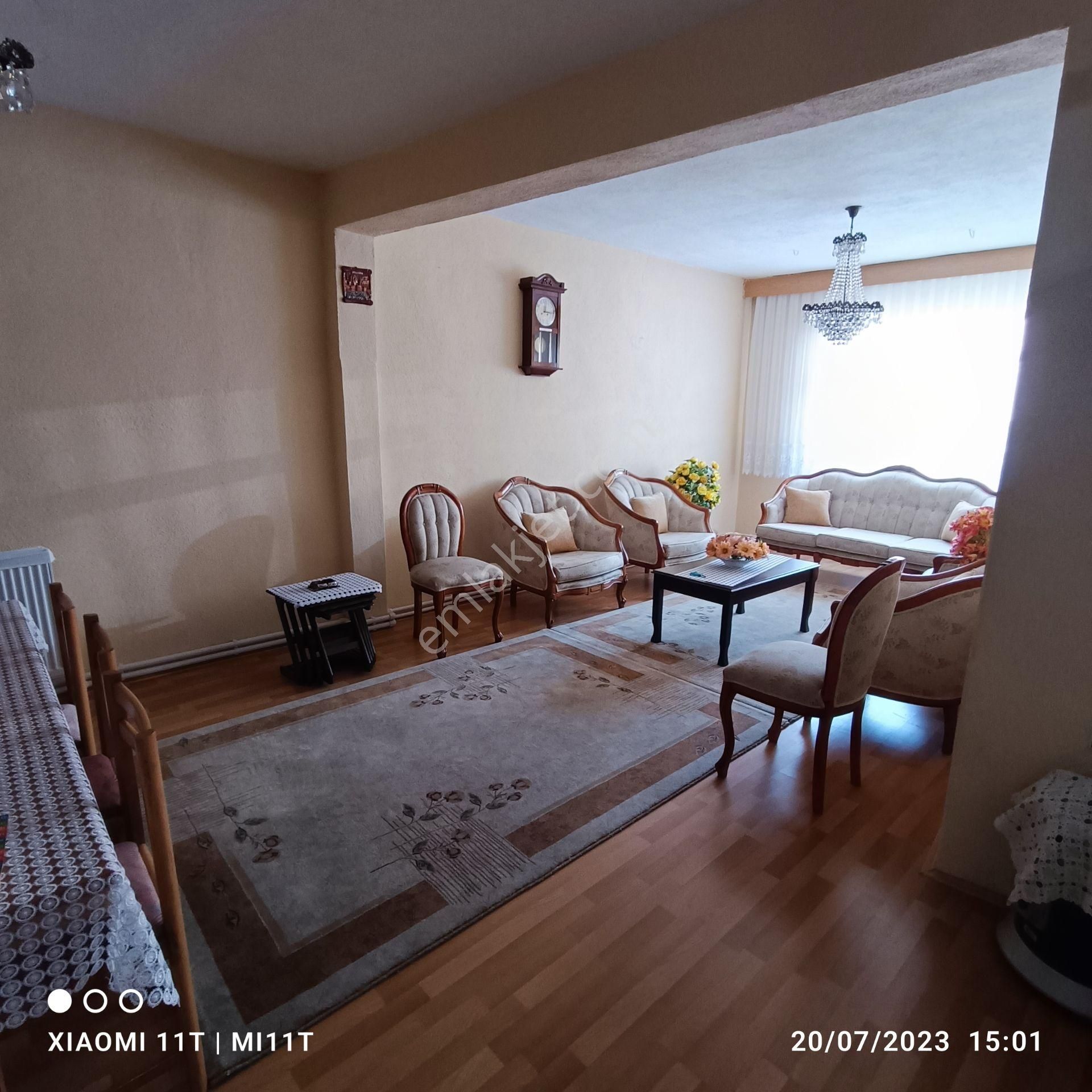 Elit Emlak'tan Satılık Müstakil Ev 2 Katlı 5+1 Bodrum Teras Bahçe Var - Görsel 11