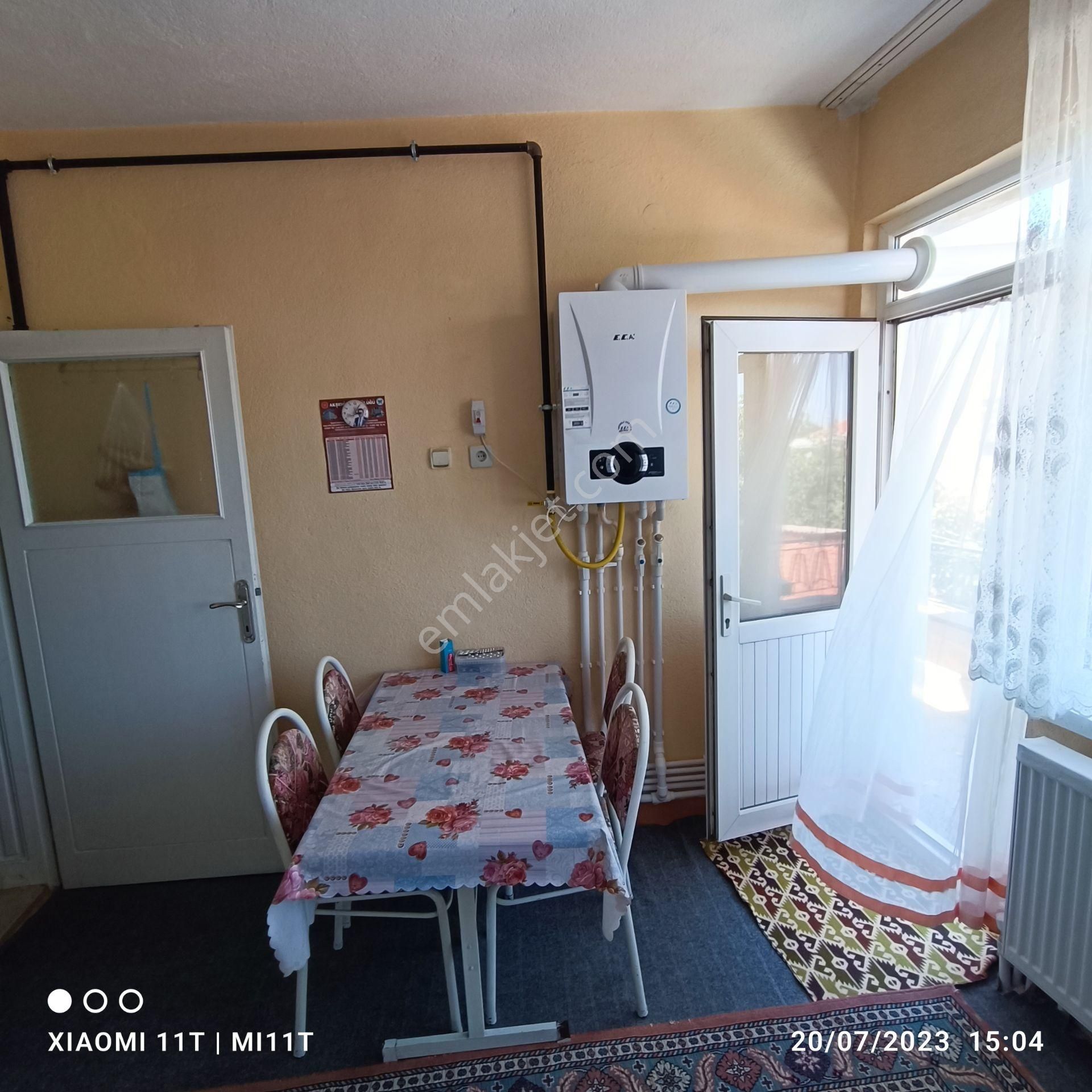 Elit Emlak'tan Satılık Müstakil Ev 2 Katlı 5+1 Bodrum Teras Bahçe Var - Görsel 26