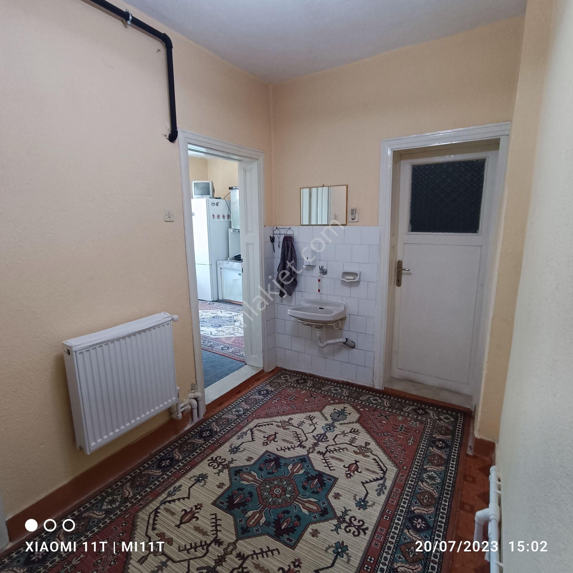 Elit Emlak'tan Satılık Müstakil Ev 2 Katlı 5+1 Bodrum Teras Bahçe Var - Görsel 16