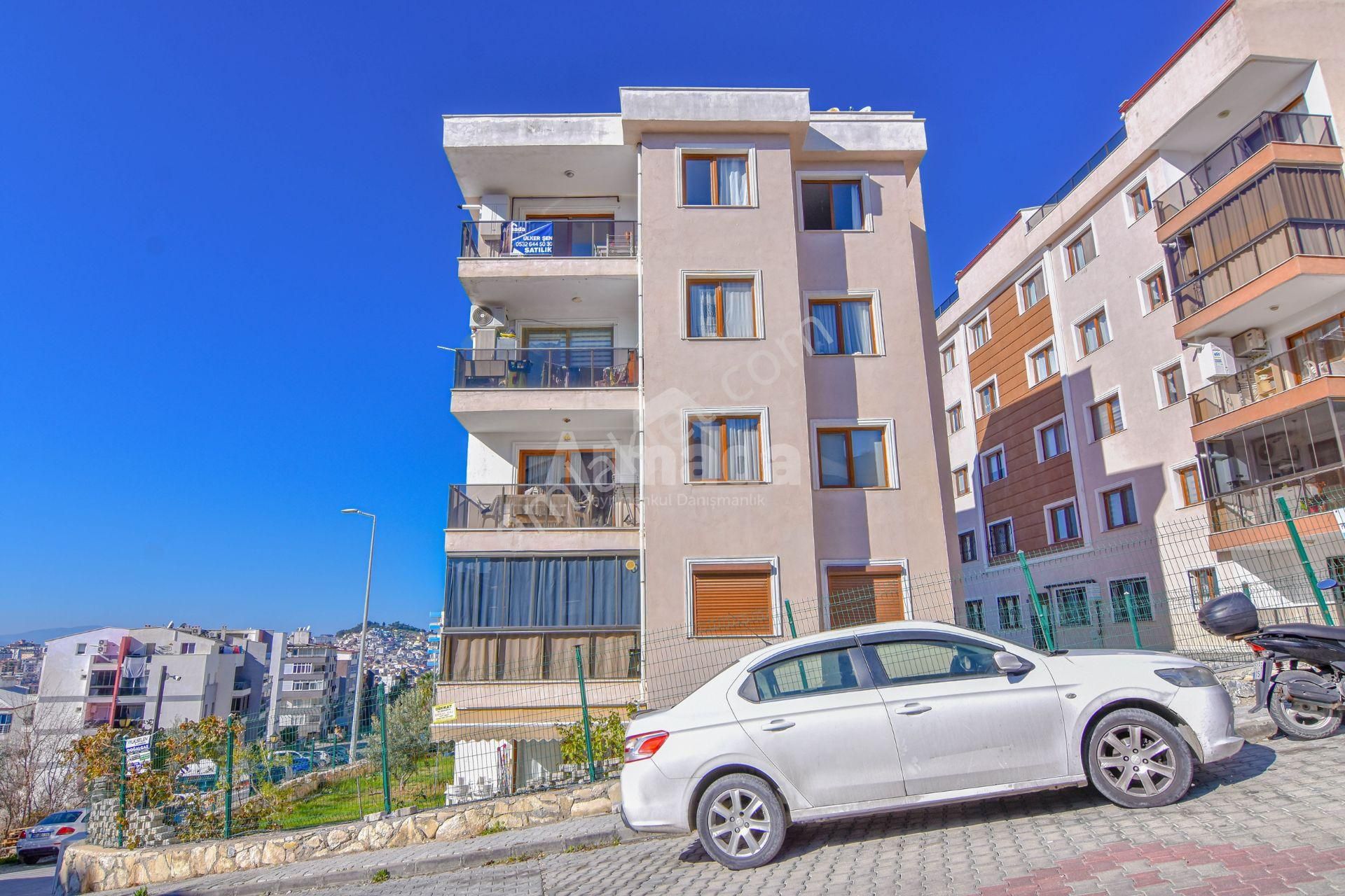 Kuşadası Ege Mahallesi'nde Full Şehir Manzaralı 2+1 Daire - Görsel 3